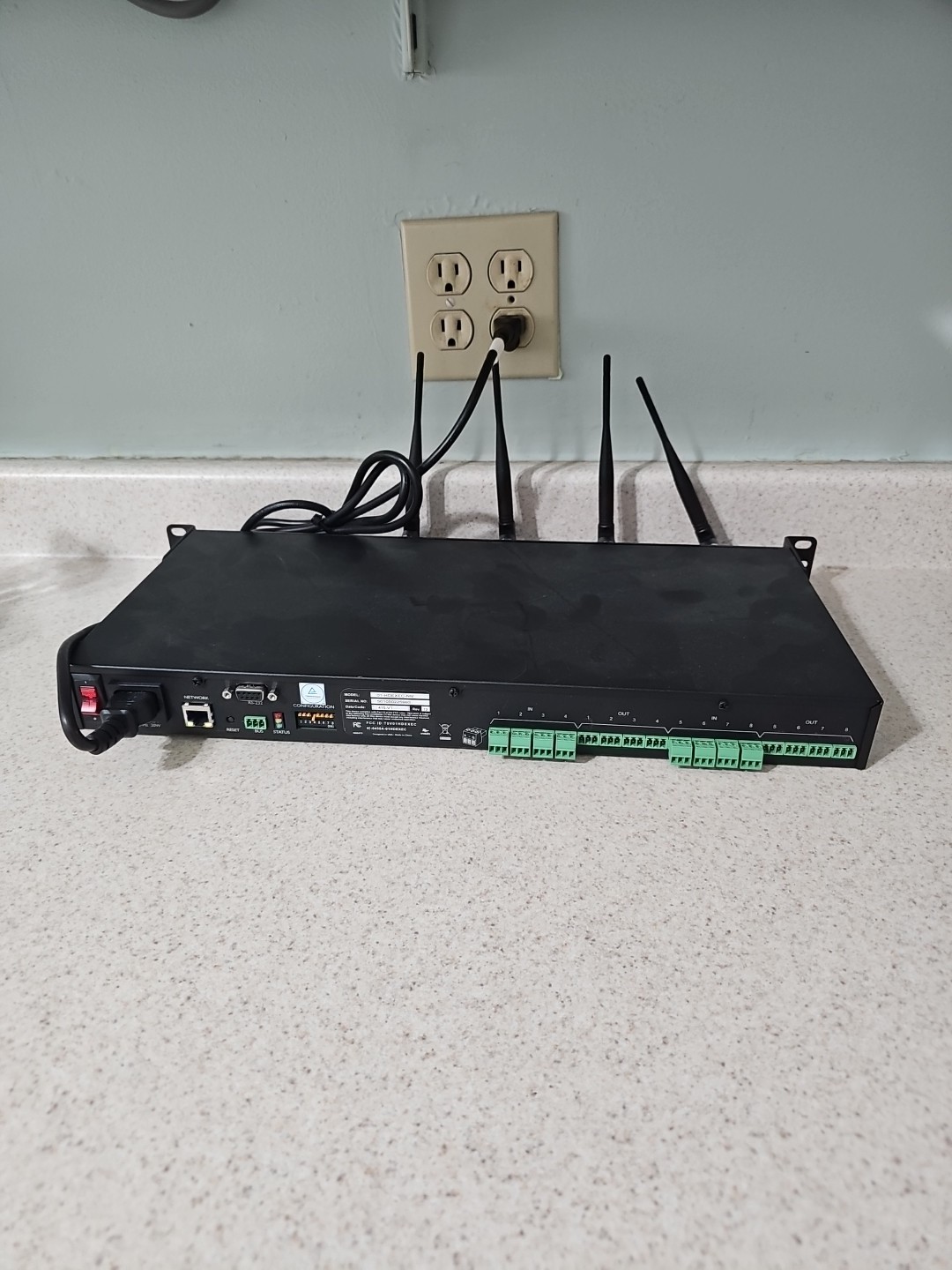 Revolabs Executive HD Model: 01-HDEXEC4-NM