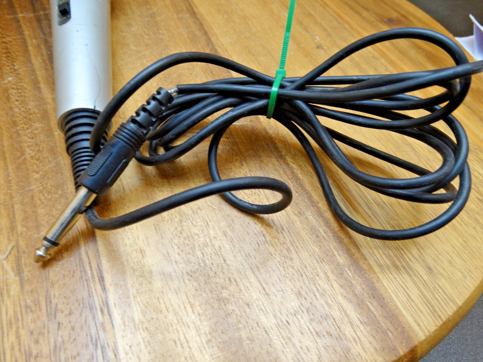 Dynamic Karaoke Microphone