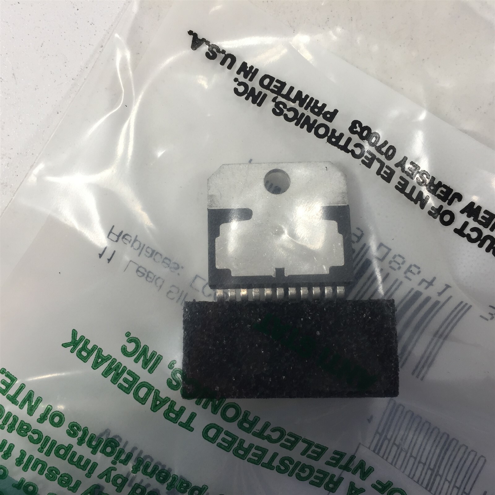 (1) NTE NTE1858 Integrated Circuit Vertical Deflection Circuit
