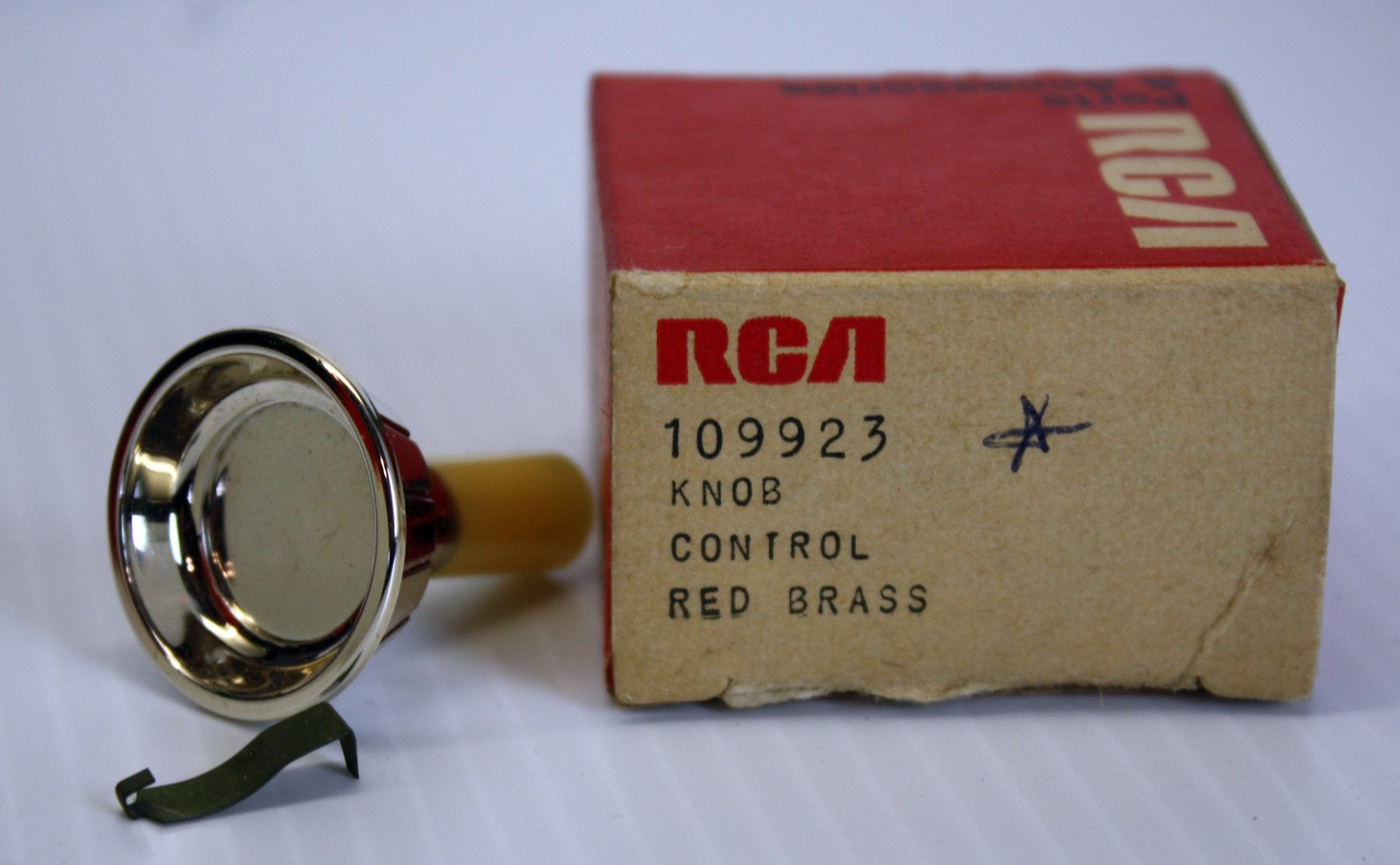 New RCA TV Fine Tune Knob Selector Control 109923 NOS