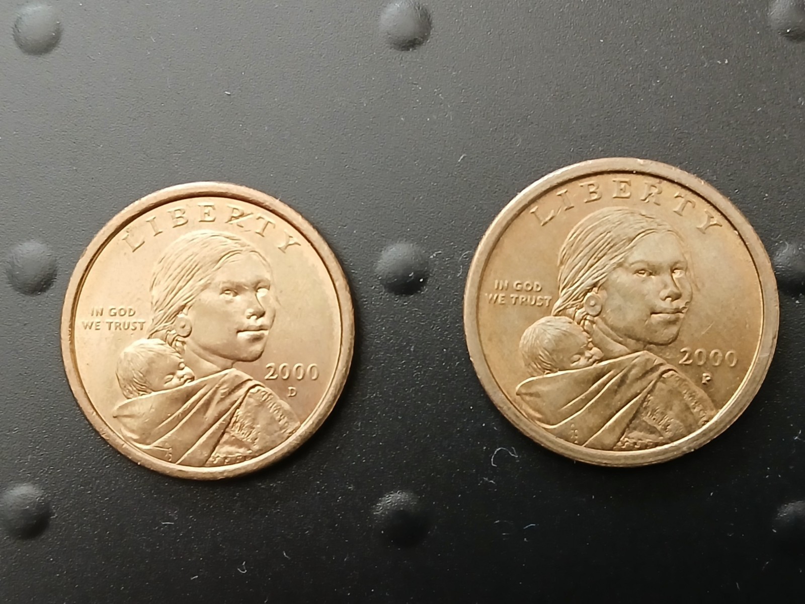 2000 P & D Sacagawea Dollar 2 Coin Set - About Uncirculated Cond - Free Delivery