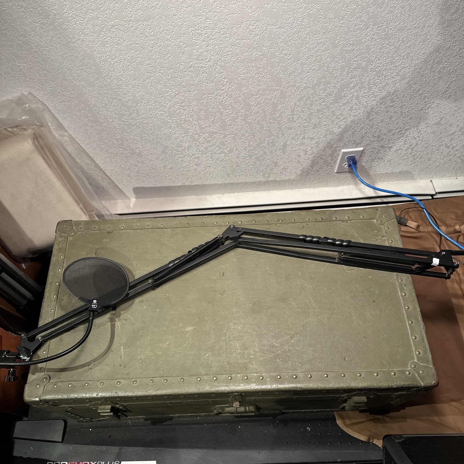 Sterling Audio PF1 Microphone Pop Filter with long arms
