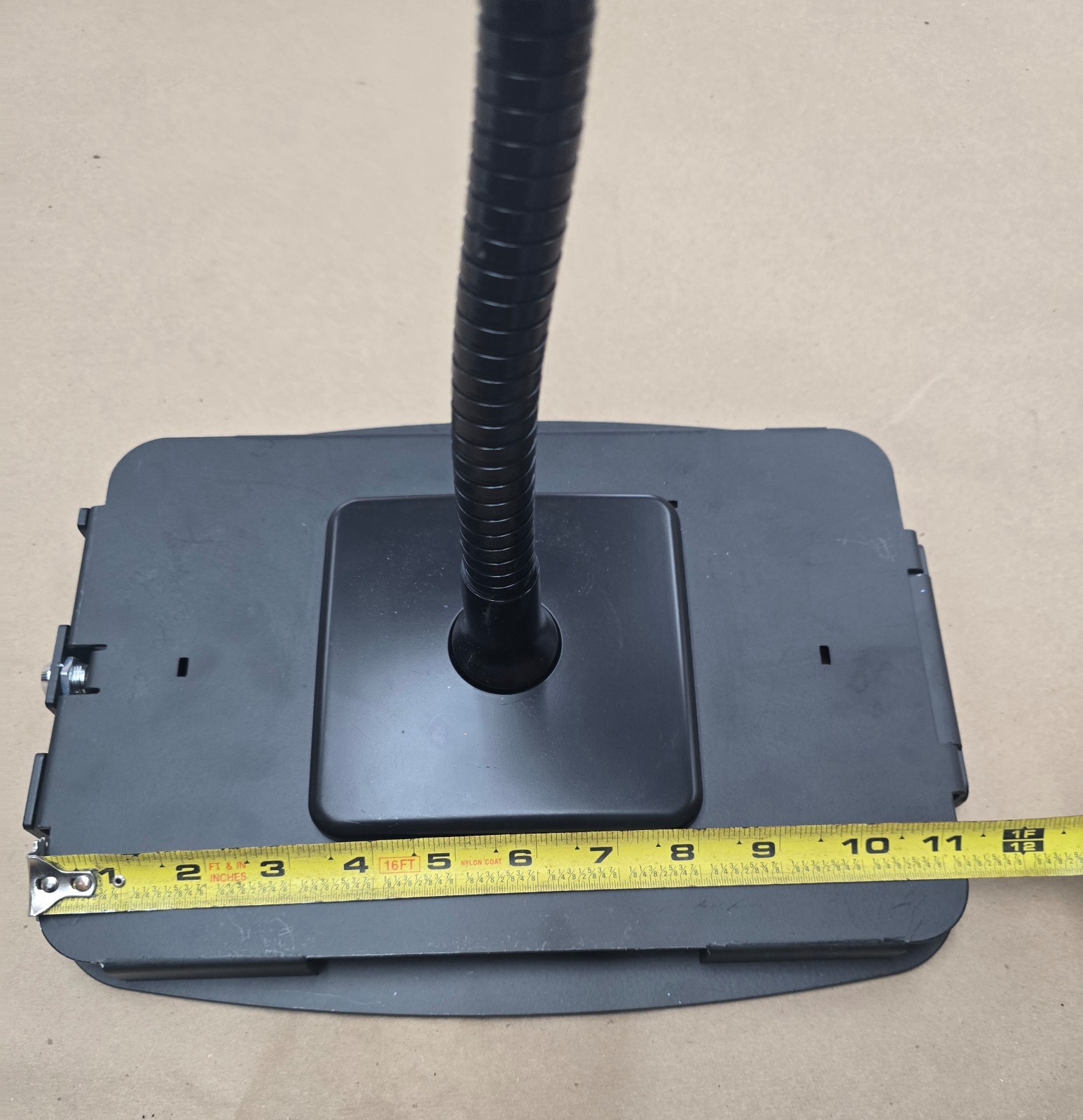 IPAD HOLDER COMPULOCKS W/ADJUSTIBLE ARM. NO KEY TO THE LOCKS!