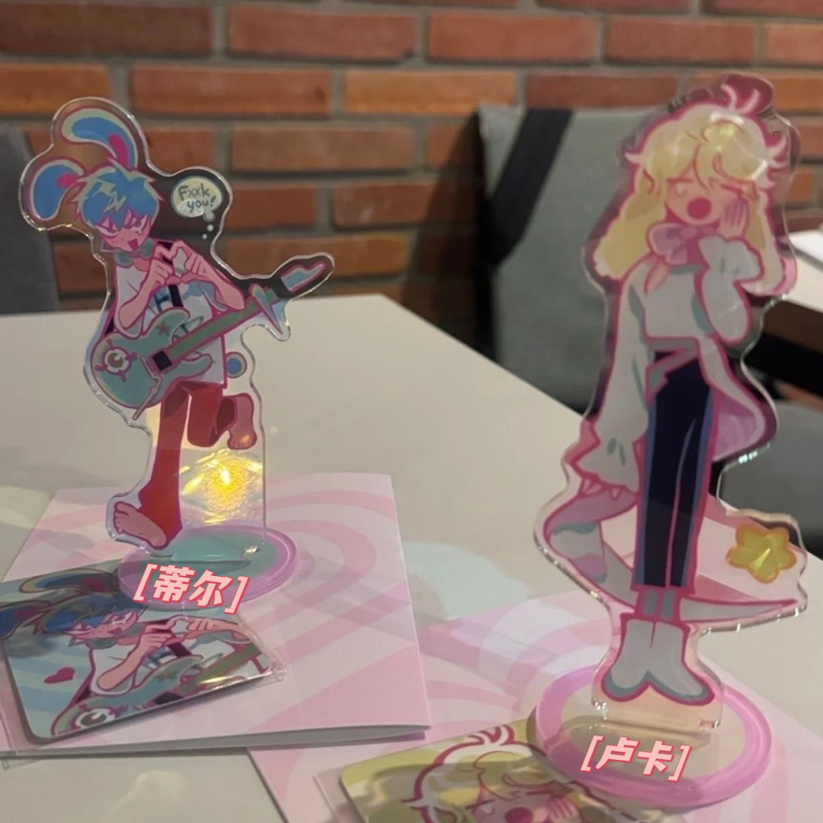 2Pcs/Set Alien Stage Luka Till Acrylic Desktop Stand Figure Collection Gift