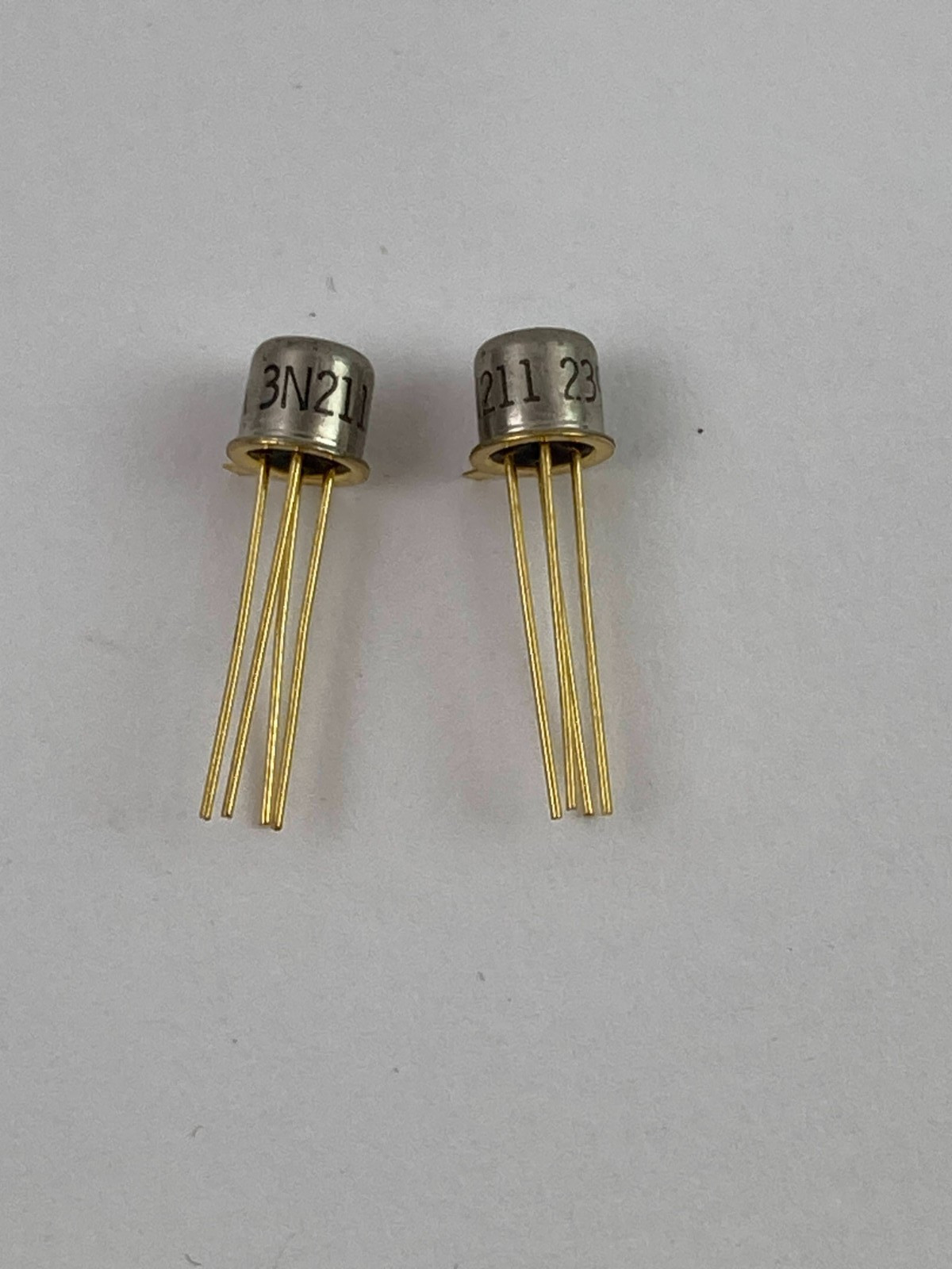 Motorola 3N211 Dual Gate Mosfet VHF Amplifier Gold Pin New Old Stock Pairs of 2