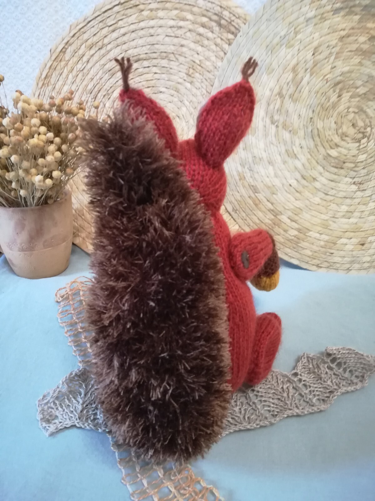 Toy knitting patterns - Knit your cute squirrel with an acorn
