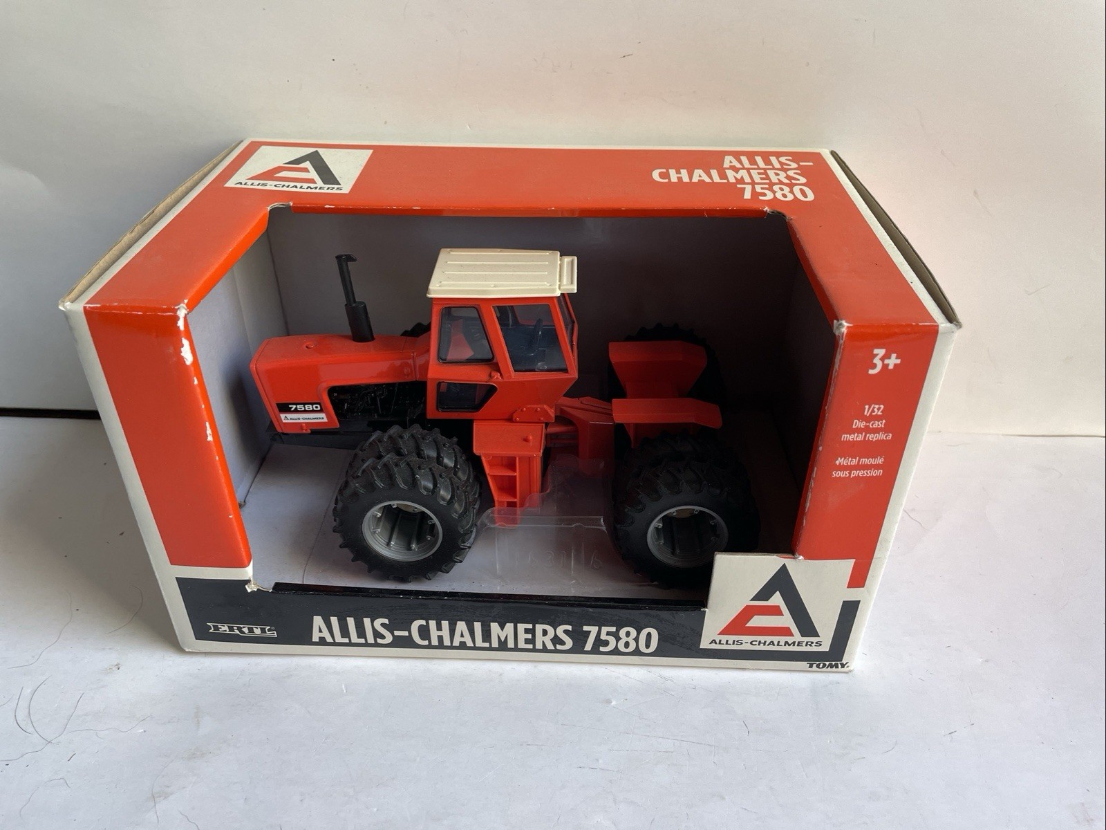 ERTL 1/32 Allis Chalmers 7580 4 WD With Dual
