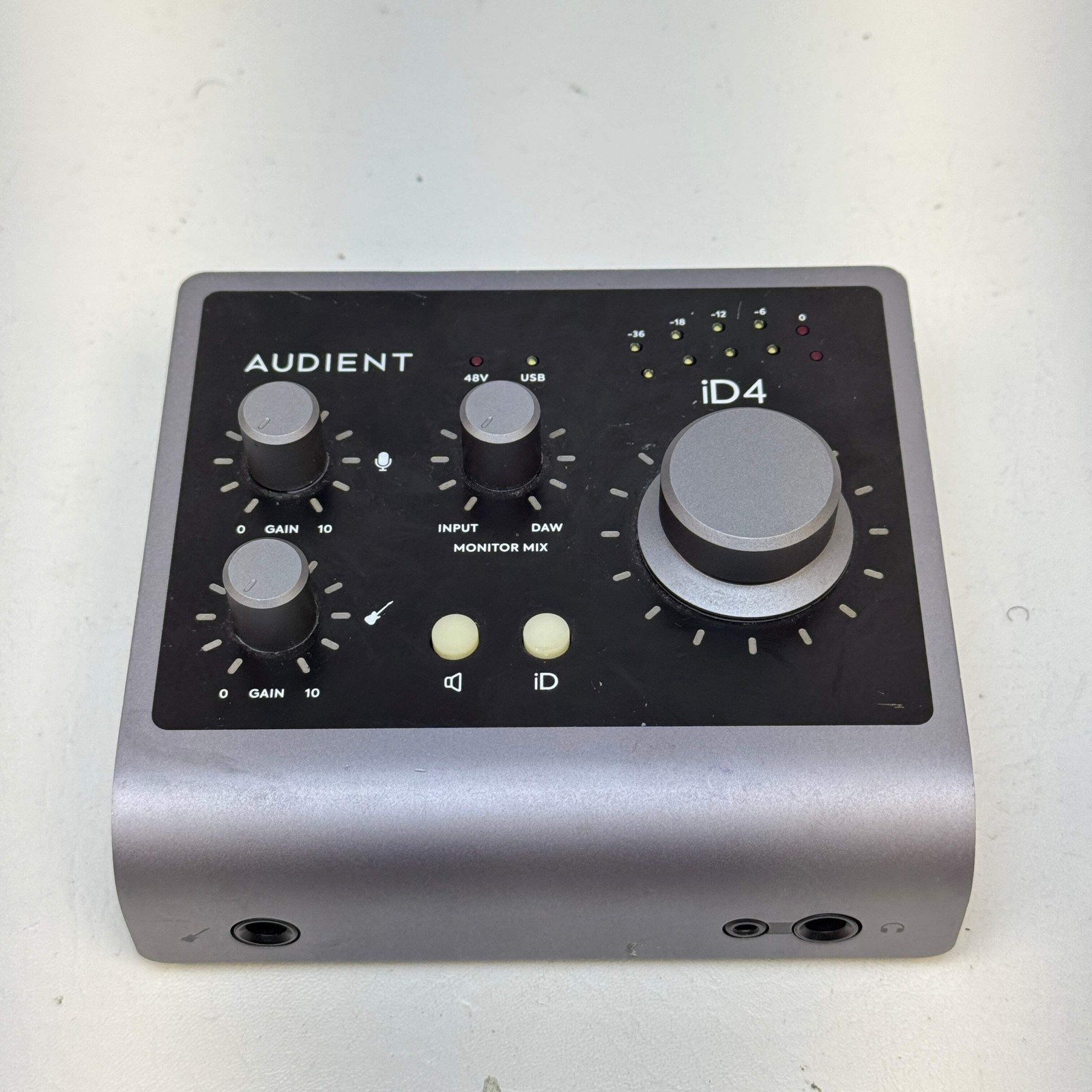 Audient iD4 USB Audio Interface 2-In/2-Out Mic Preamp Studio Recording Tested