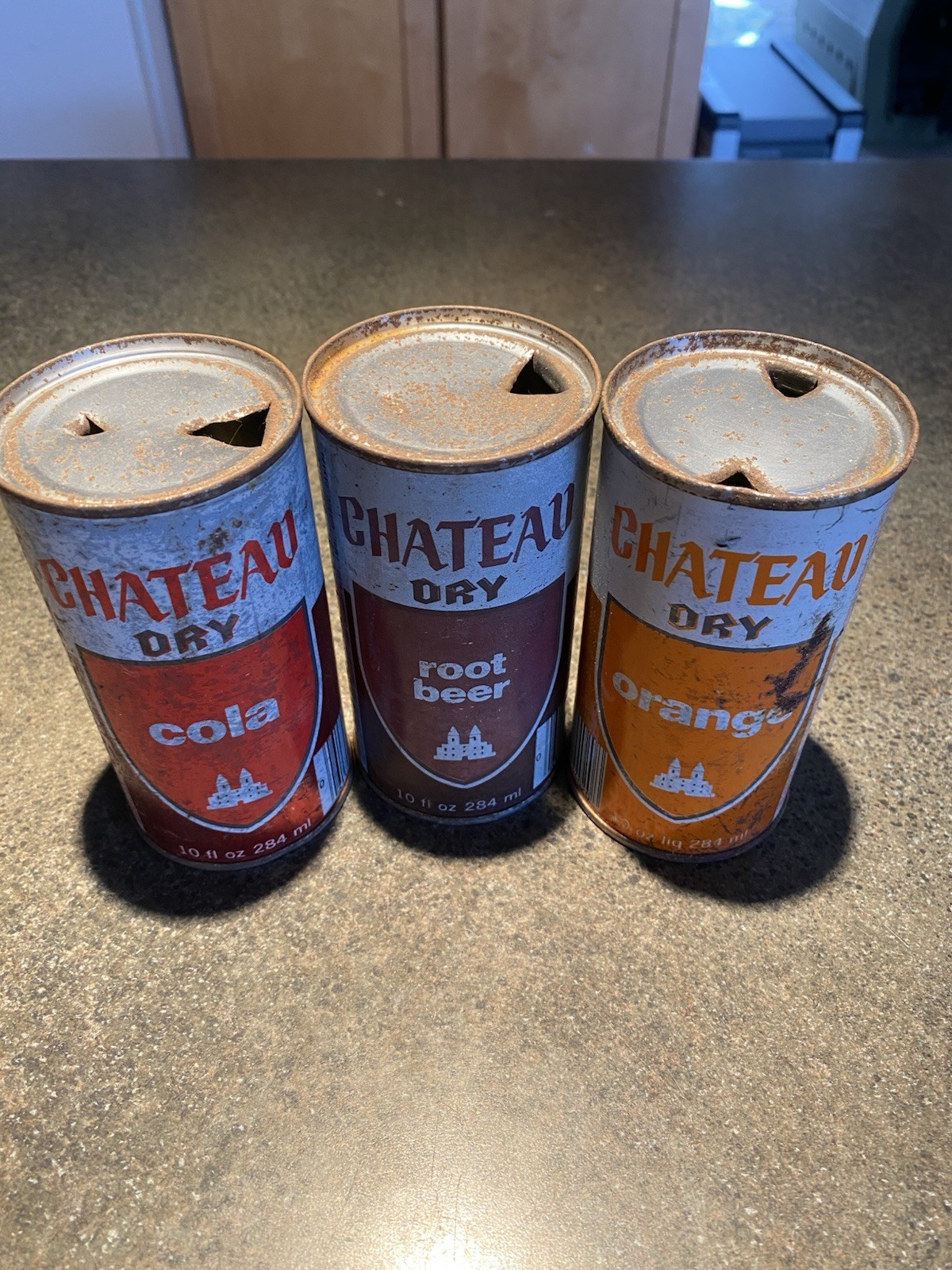 CHATEAU 3 Lot soda 🥤 can’s S/S F/T