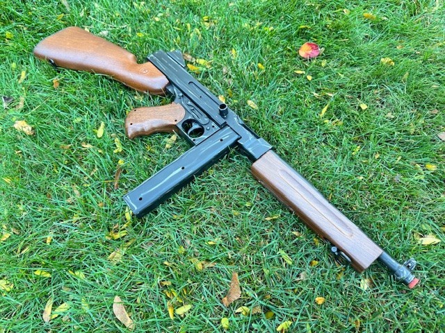 Toy Non firing Thompson M1A1 Submachine Style Fake Gun Cosplay Costume Film Prop