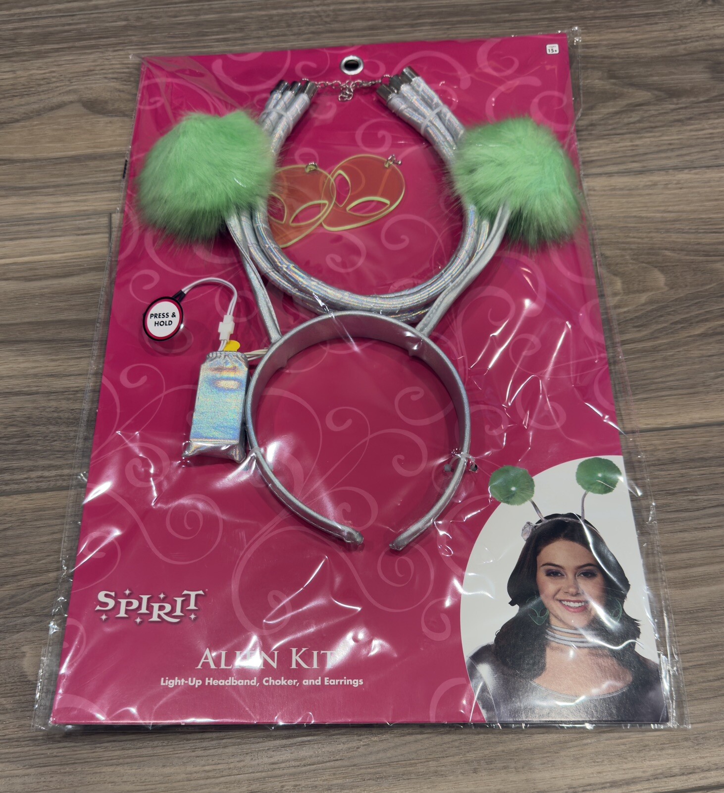 Spirit Halloween Alien Kit Light Up headband, Choker And Earrings Brand New