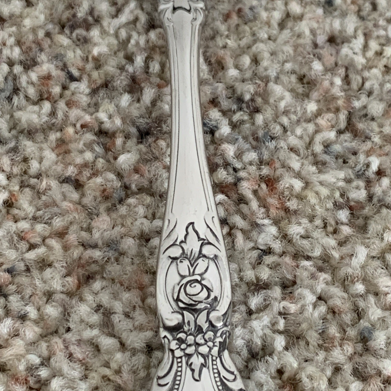 Oneida FREDERICK II 8.5 Serving Spoon Stainless Heirloom Cube Glossy Silverware