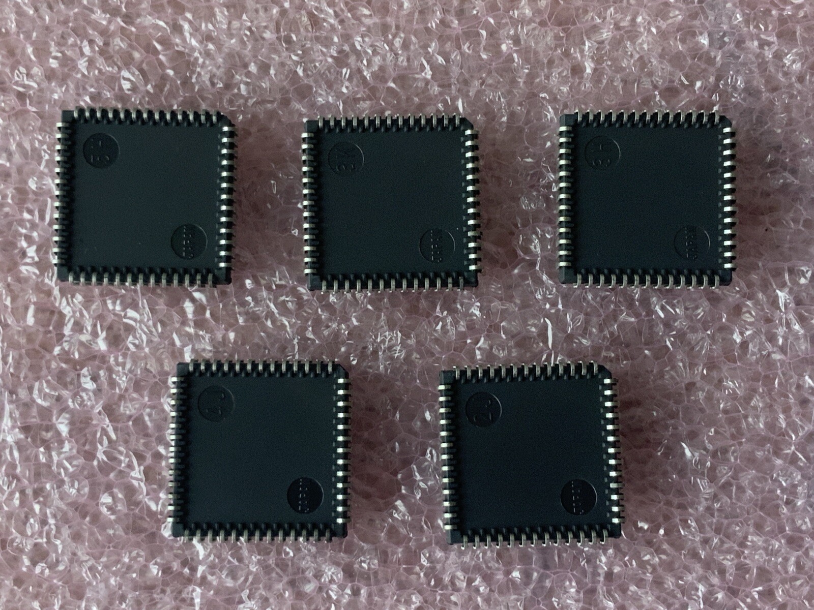 5x TOSHIBA TMP68HC11A1T PLCC-52 Microcontroller RH