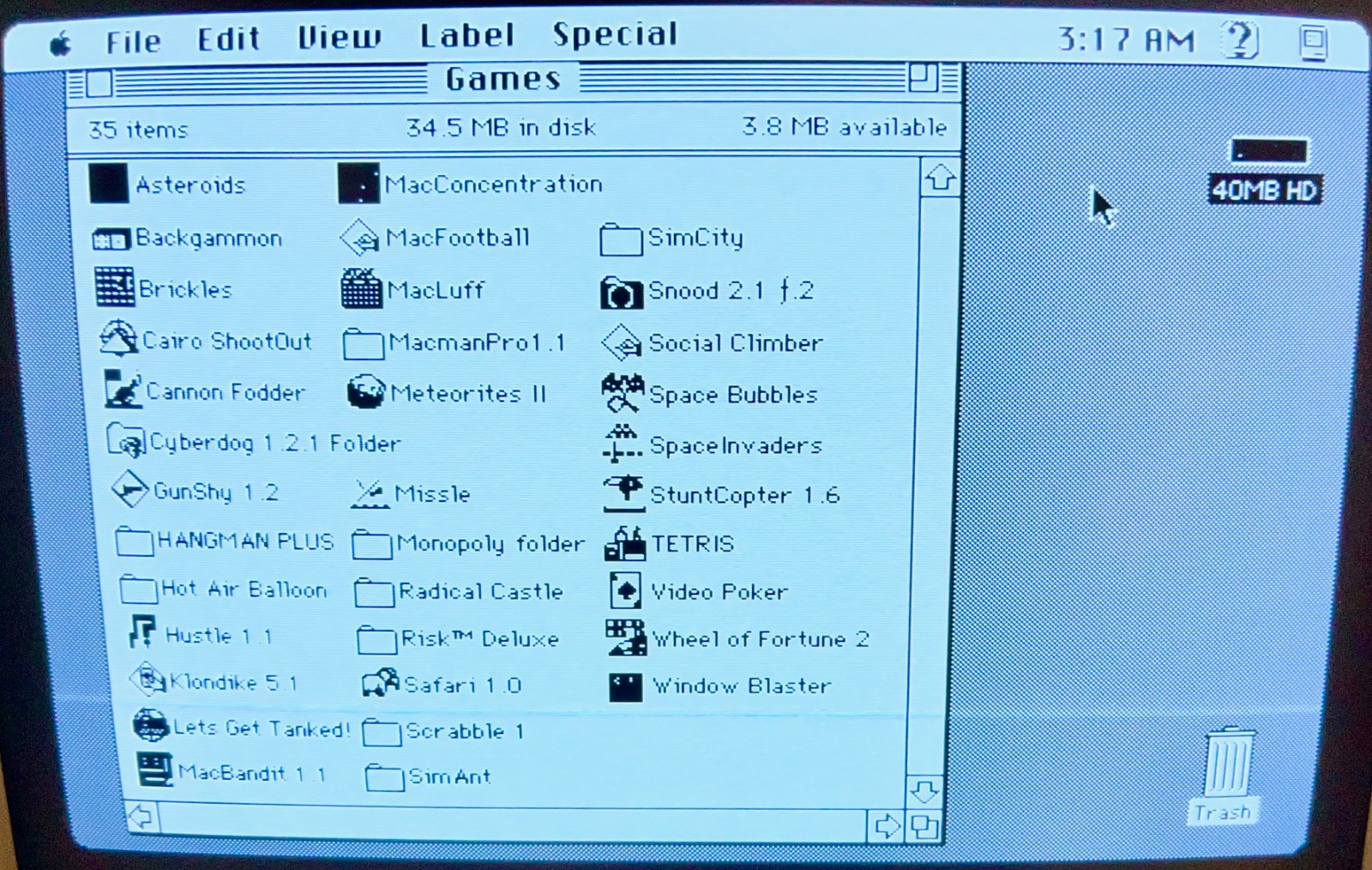 Apple Mac Macintosh Classic Computer - Works!