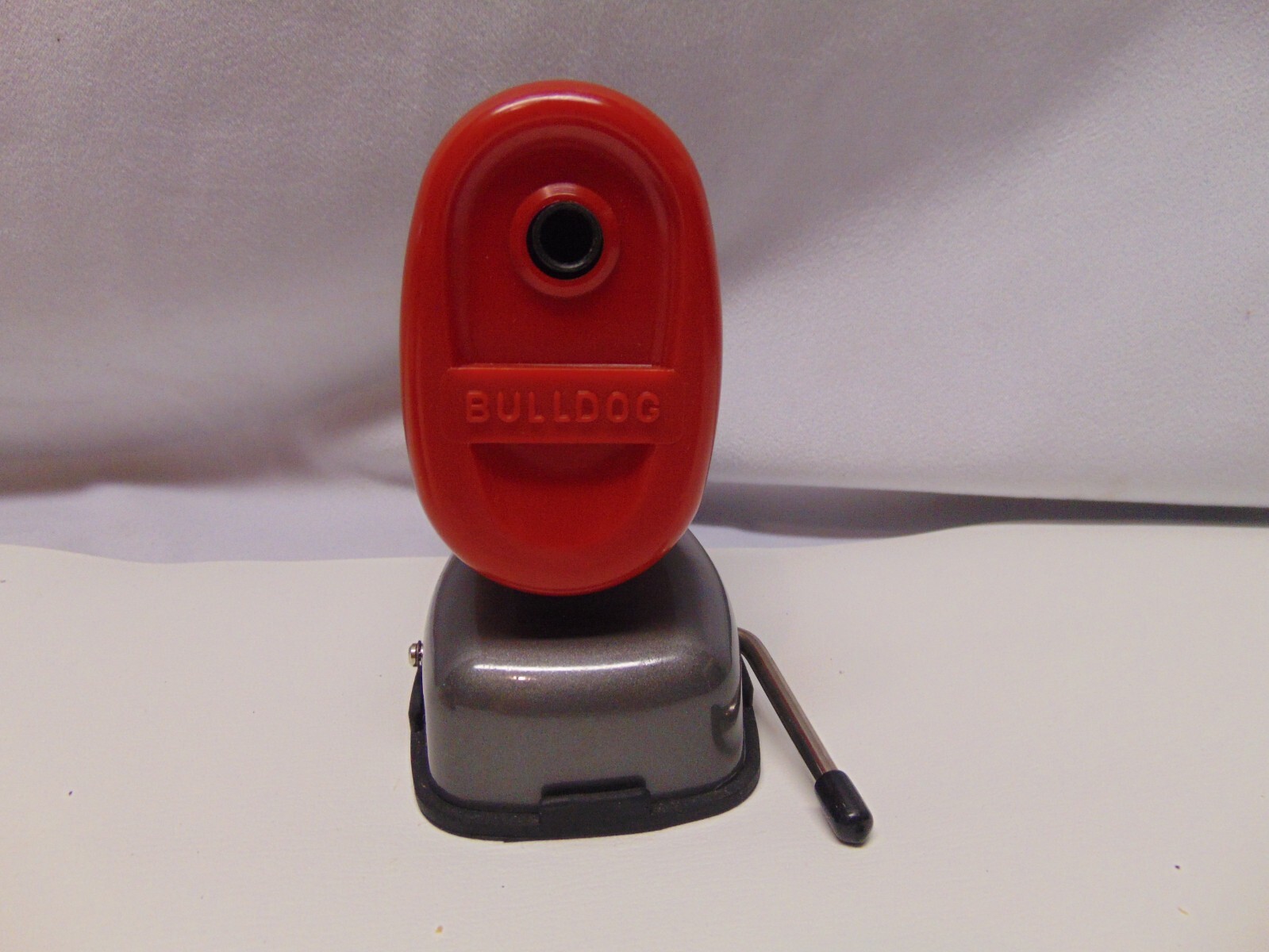 Hunt Mfg Bulldog red color manual pencil sharpener suction Base 4" x 2" x 4" US