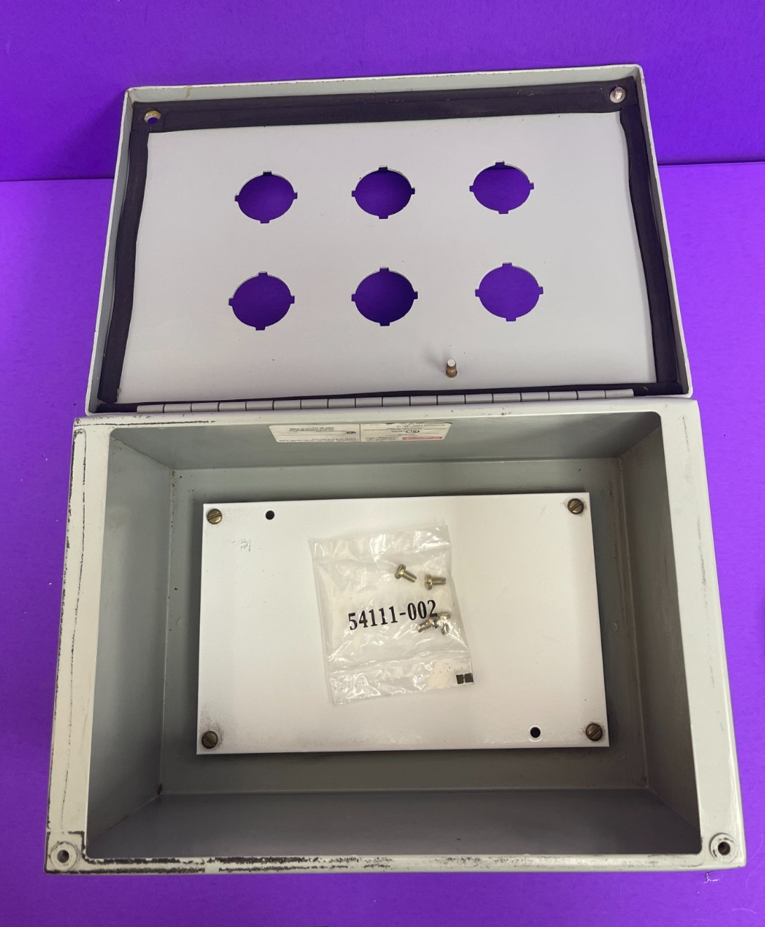 Hoffman E6PBY25, 6 Pushbutton Enclosure 11" x 7.5" x 6"
