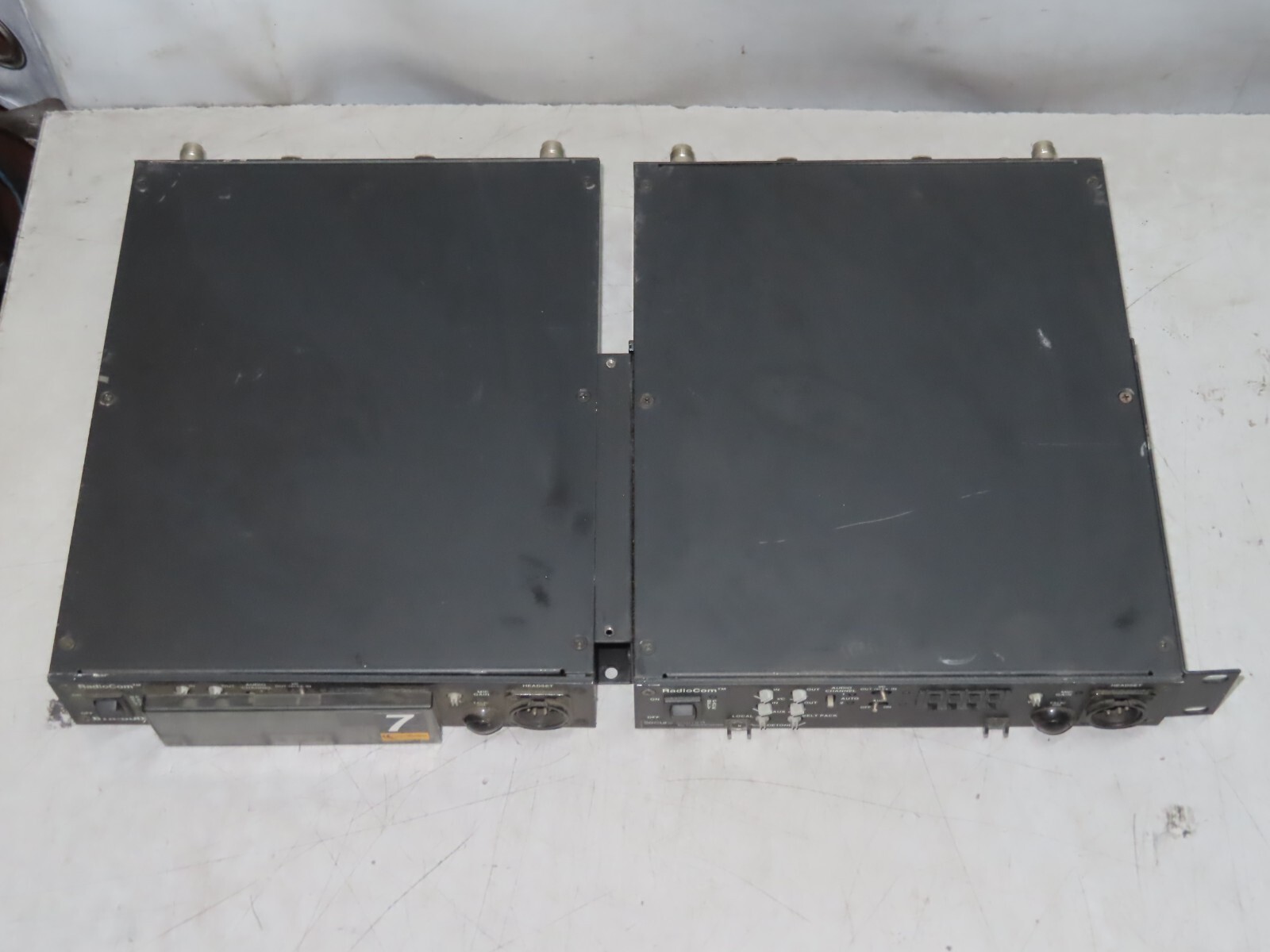 2x RadioCom BTR-600C UHF Intercom System