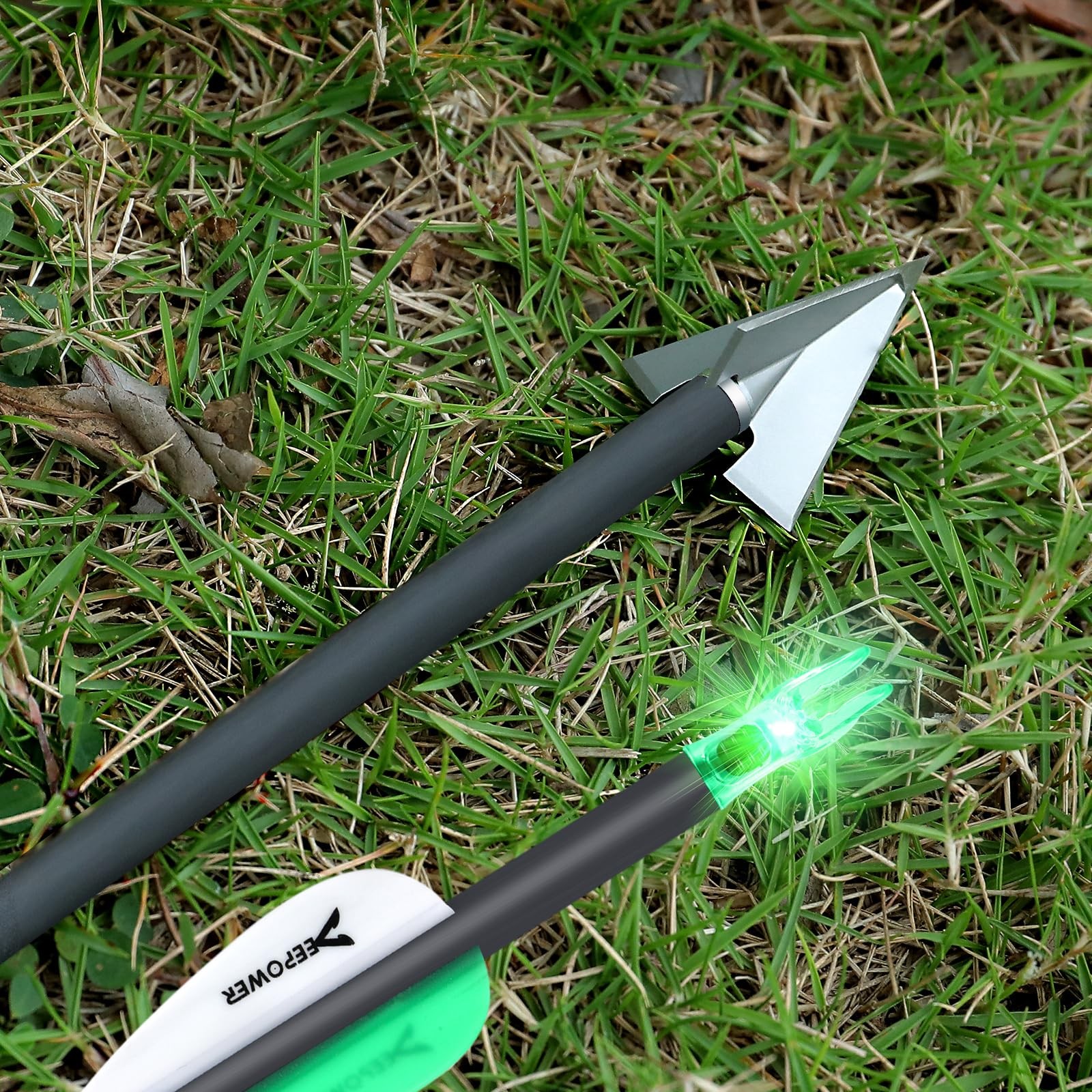 DEEPOWER 31 inch 100% Carbon Arrows with Fixed Blade Broadhead and black