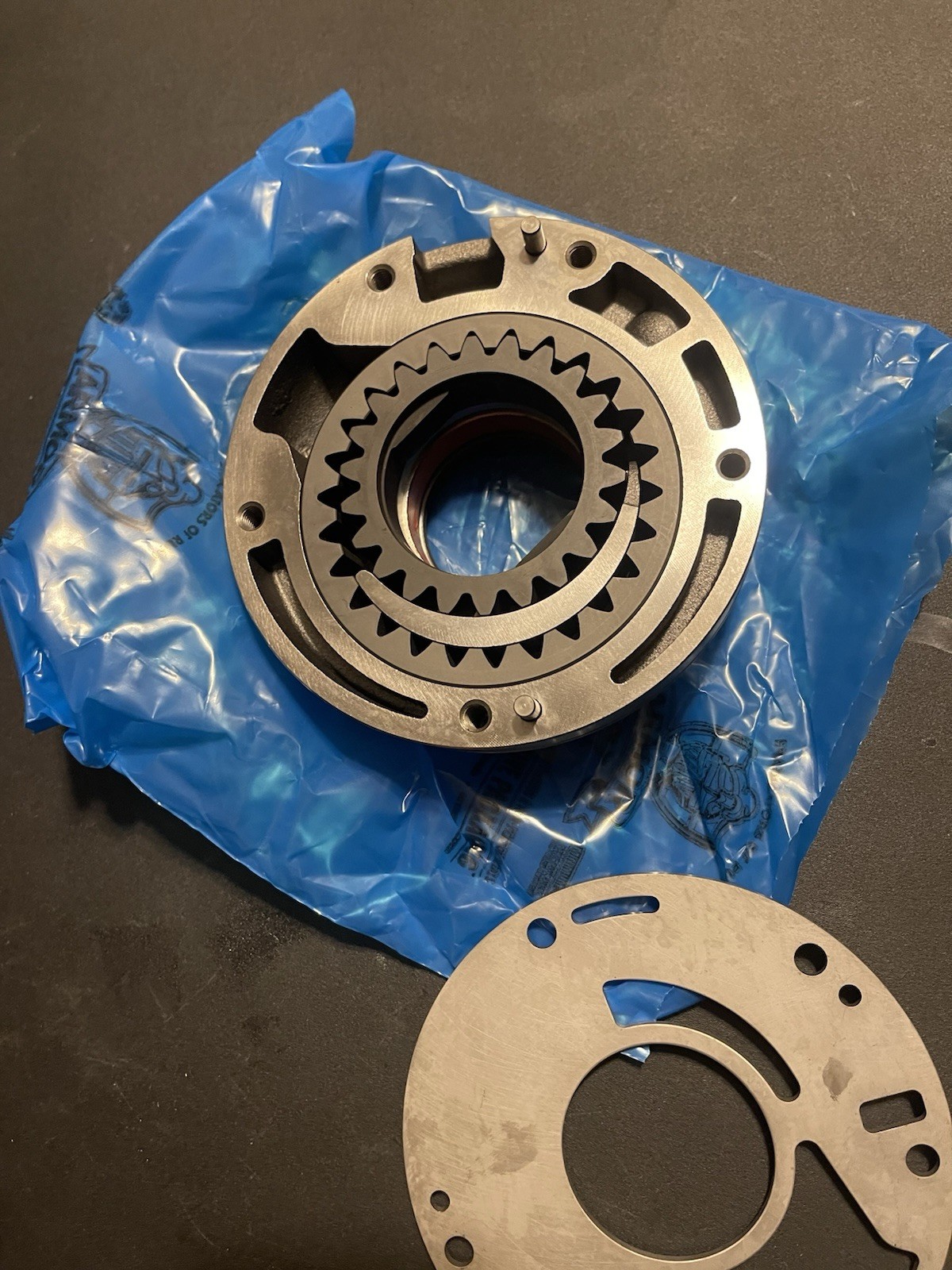 Allison 1000 transmission pump