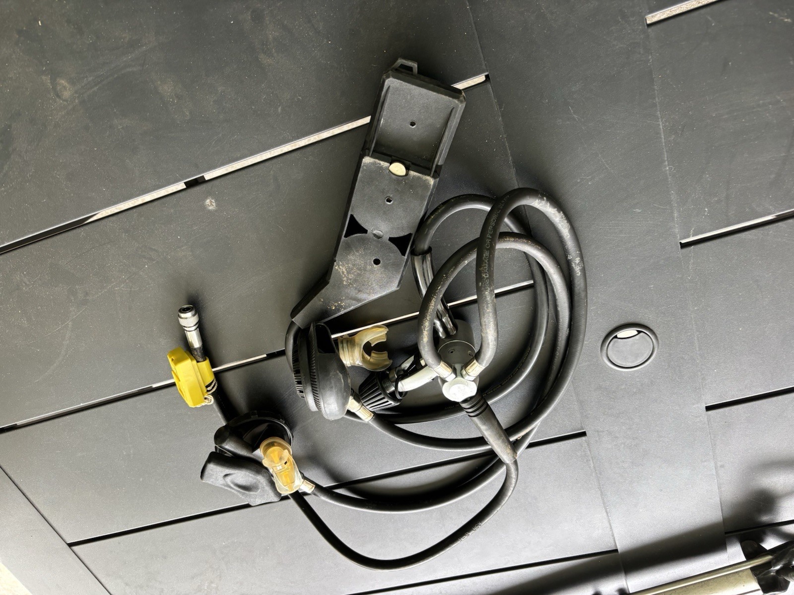 IDI Scuba Regulators, 1st and 2nd stage with 3 gauge console