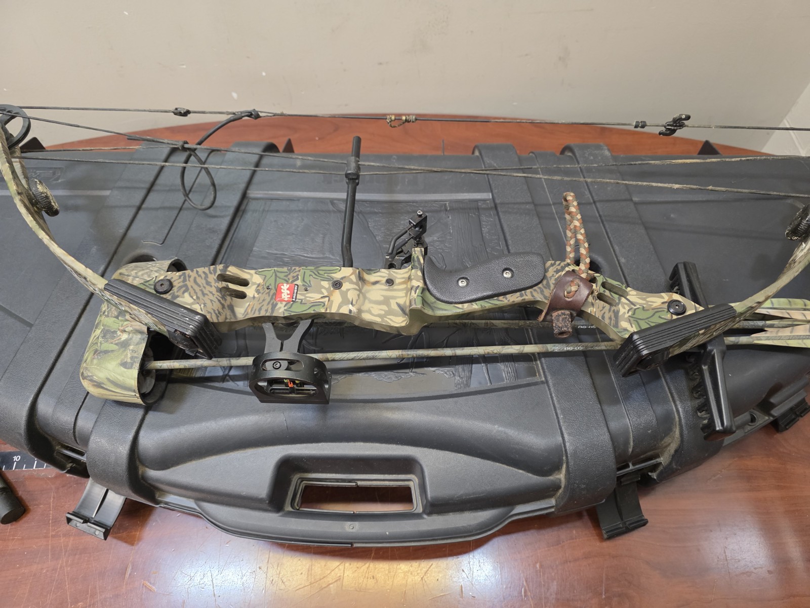 PSE Whitetail Extreme Compound Bow RH 29" 60lb Draw