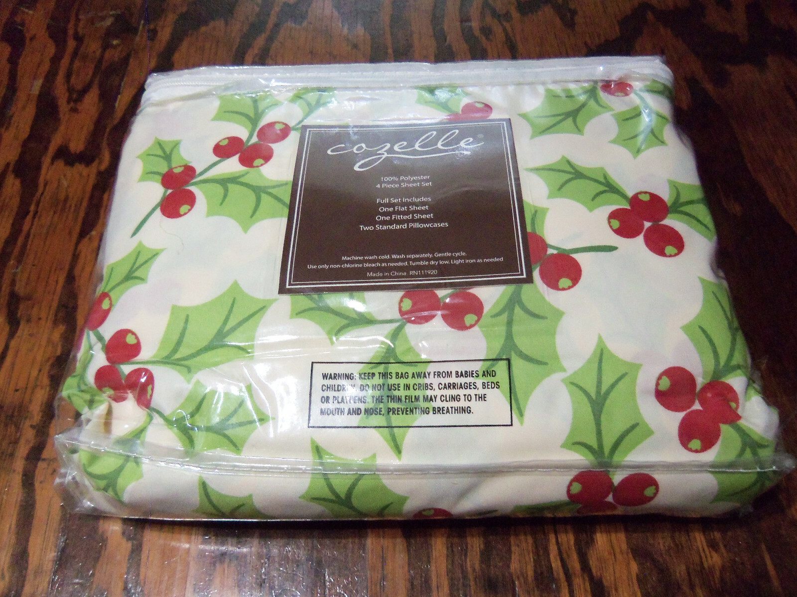 COZELLE MICROFIBER 4PC SHEET SET HOLLY BERRY NEW IN PKG