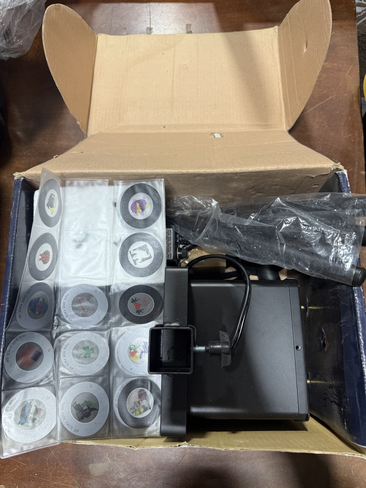 OUTDOOR PROJECTOR PROJECT-A-GRAM Automatic Image Changer Weather Resistant