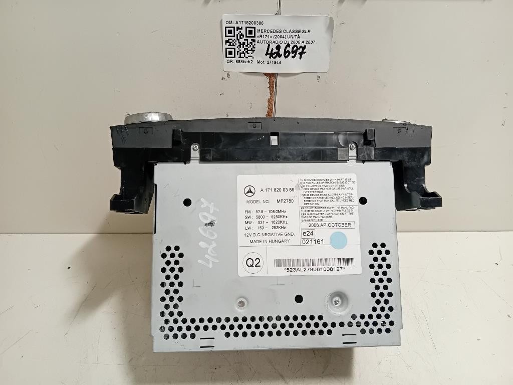 Radio For Mercedes SLK W171 Series 2 A1718200386 271944 (04>11)