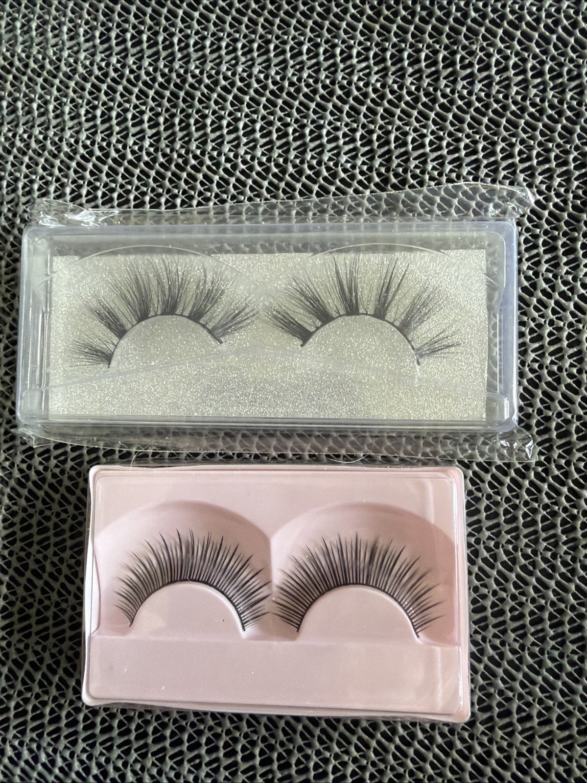 R.E.M Beauty  Dream Lashes  Style: Eternally Meowing