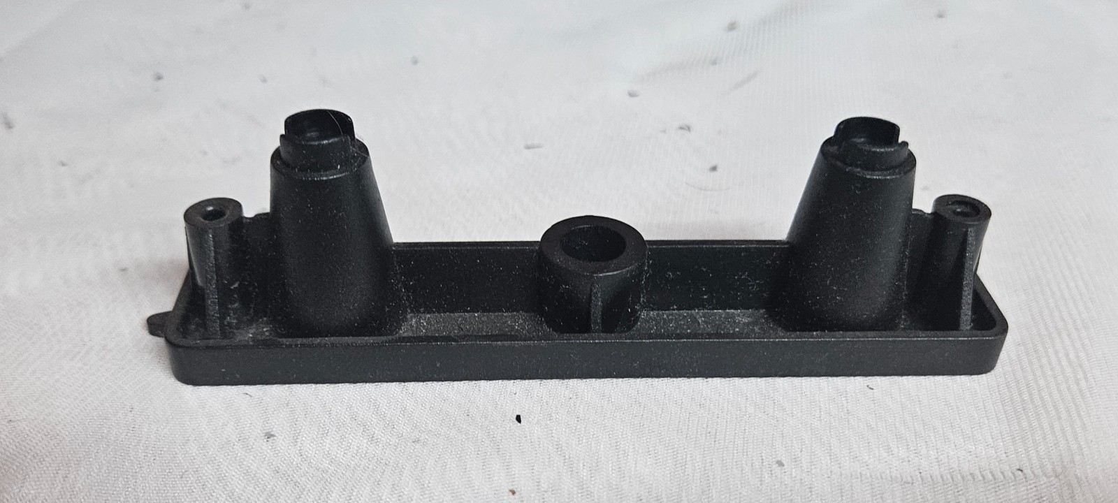 ROLAND KR-75 Keyboard Key Panel Plastic SUPPORT BRACKET