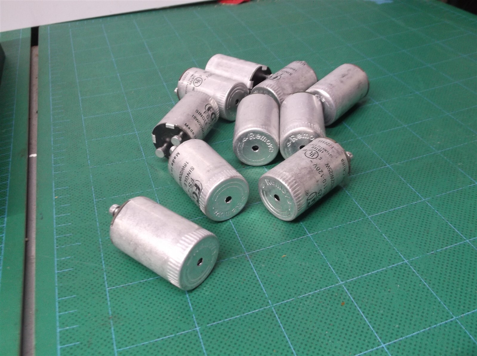 (10) FG FS-25, STARTERS, 18-25 WATT, FOR FLUORESCENT LAMPS