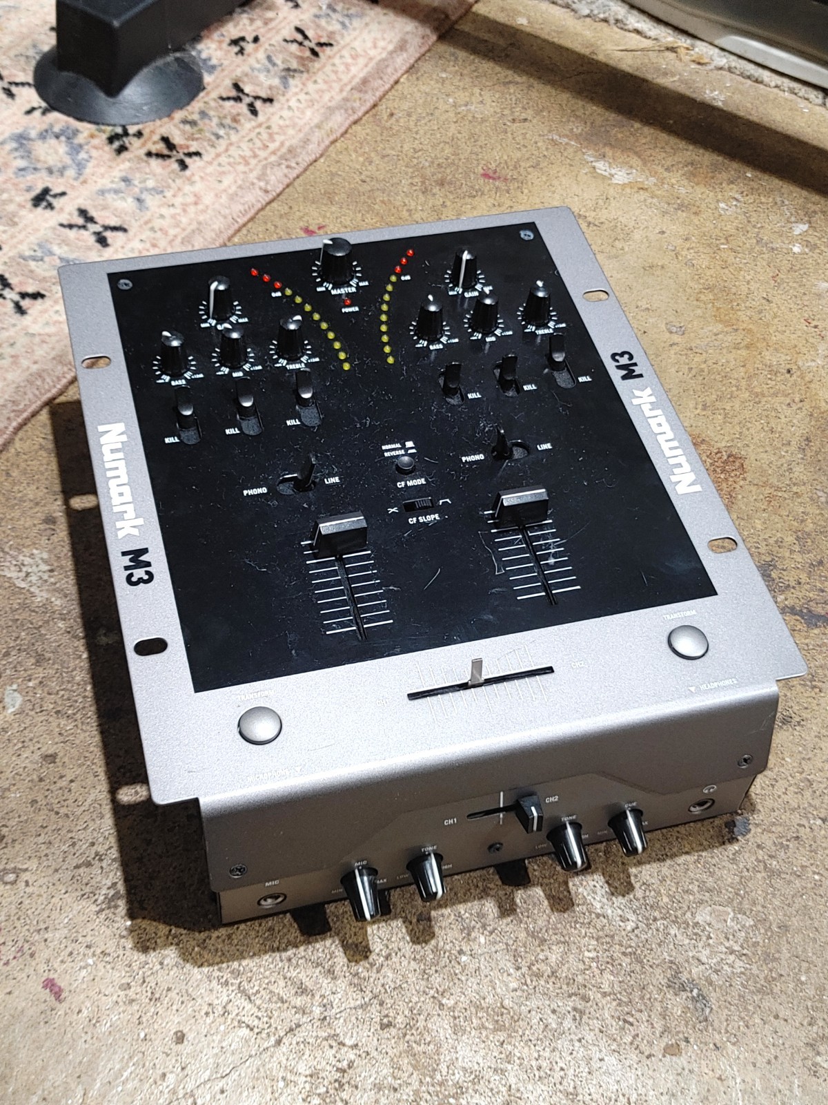 Numark M3-2 Channel DJ Mixer Master UNTESTED NO POWER CHORD