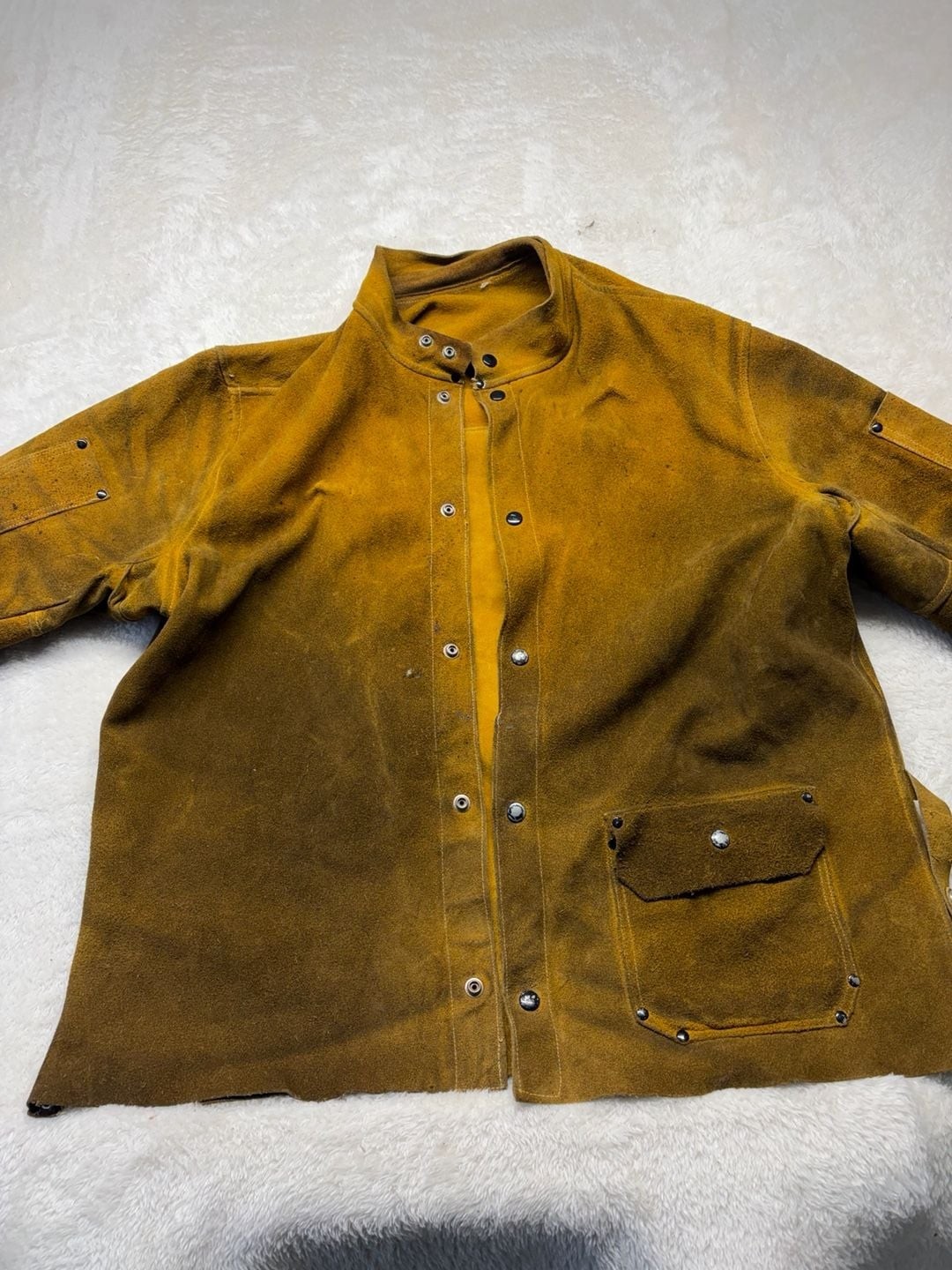 Tillman Welding Jacket heavy duty preowned recently cleaned. Size XL
