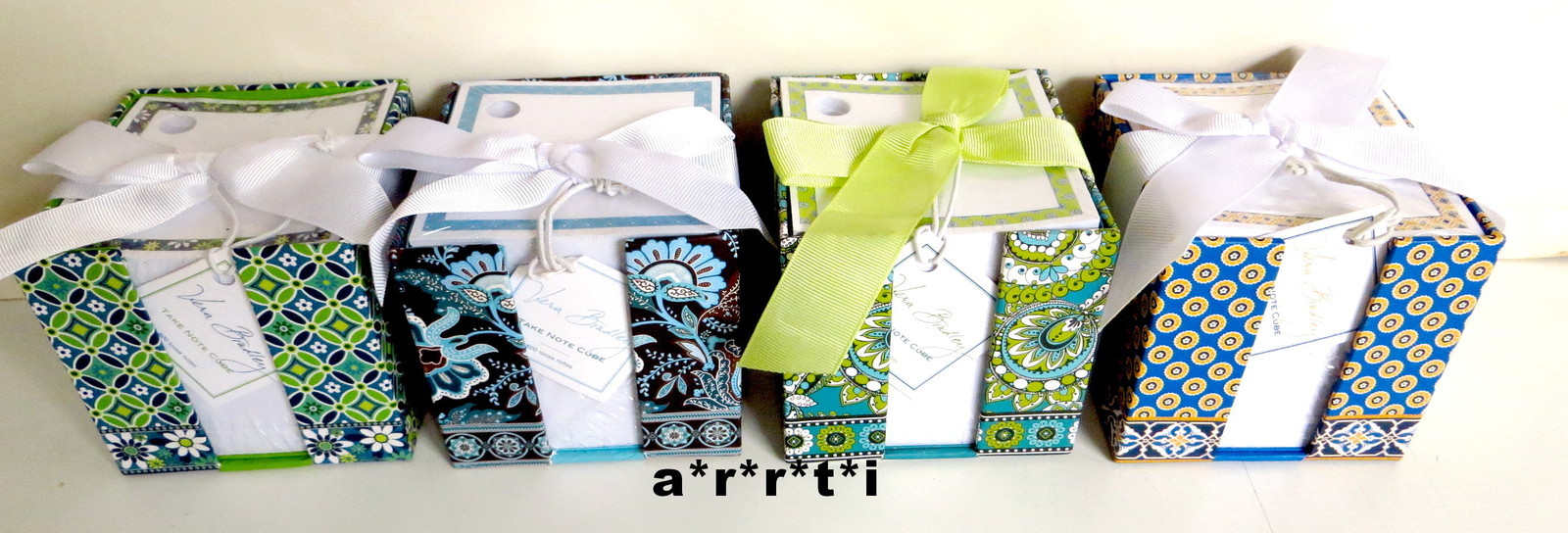 Vera Bradley Take Note Cube Daisy Daisy Peacock Riviera Blue RARE NWT