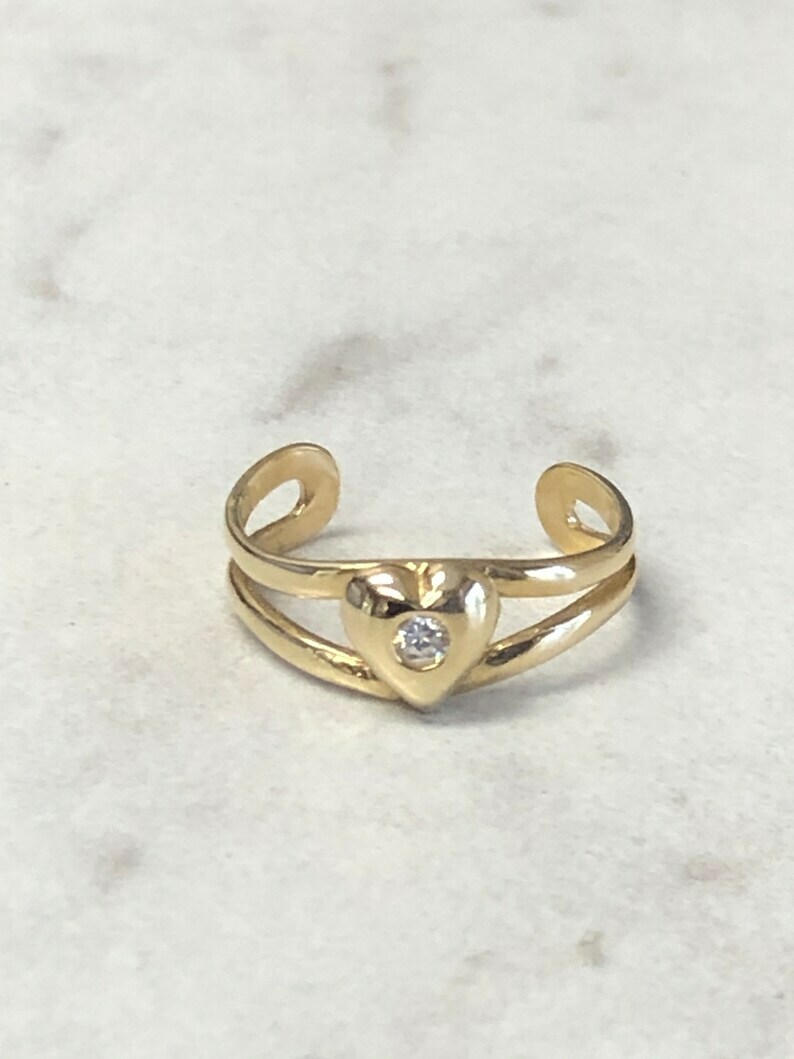 0.10 Ct Cubic Zirconia Women's Heart Cuff Adjustable Toe Ring 925 Silver