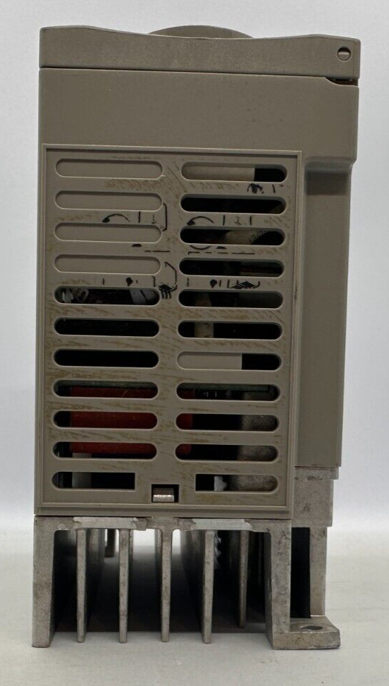 LXM05AD10M2 Schneider Lexium 05 0.75kW 200-240 volts 1 phase servo drive (69)