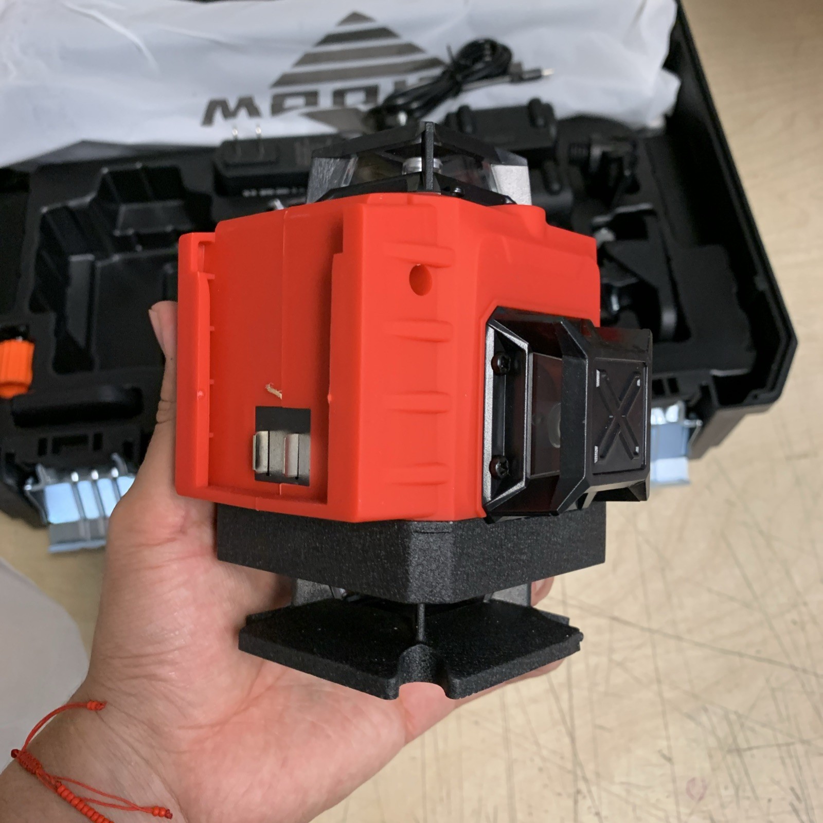 Laser Level With Tripod XL 2 Batteries