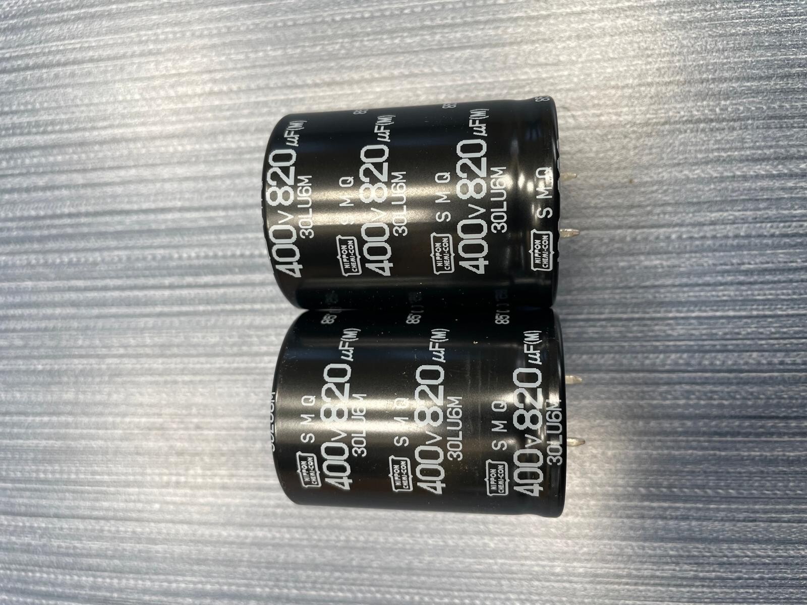 Nippon Chemi-Con 400v 820uf Capacitor