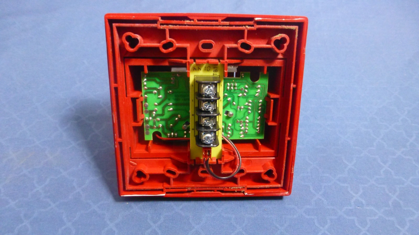 Siemens U-MCS Fire Alarm Strobe Wall Mount Red