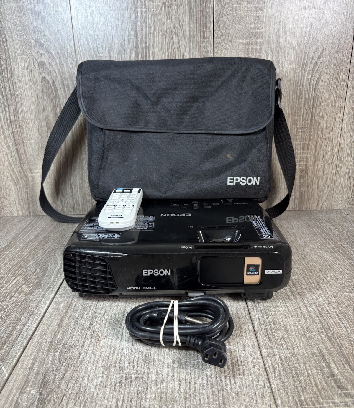 Epson LCD Projector EX7235 H654A WXGA 3LCD HDMI MHL w/ Remote