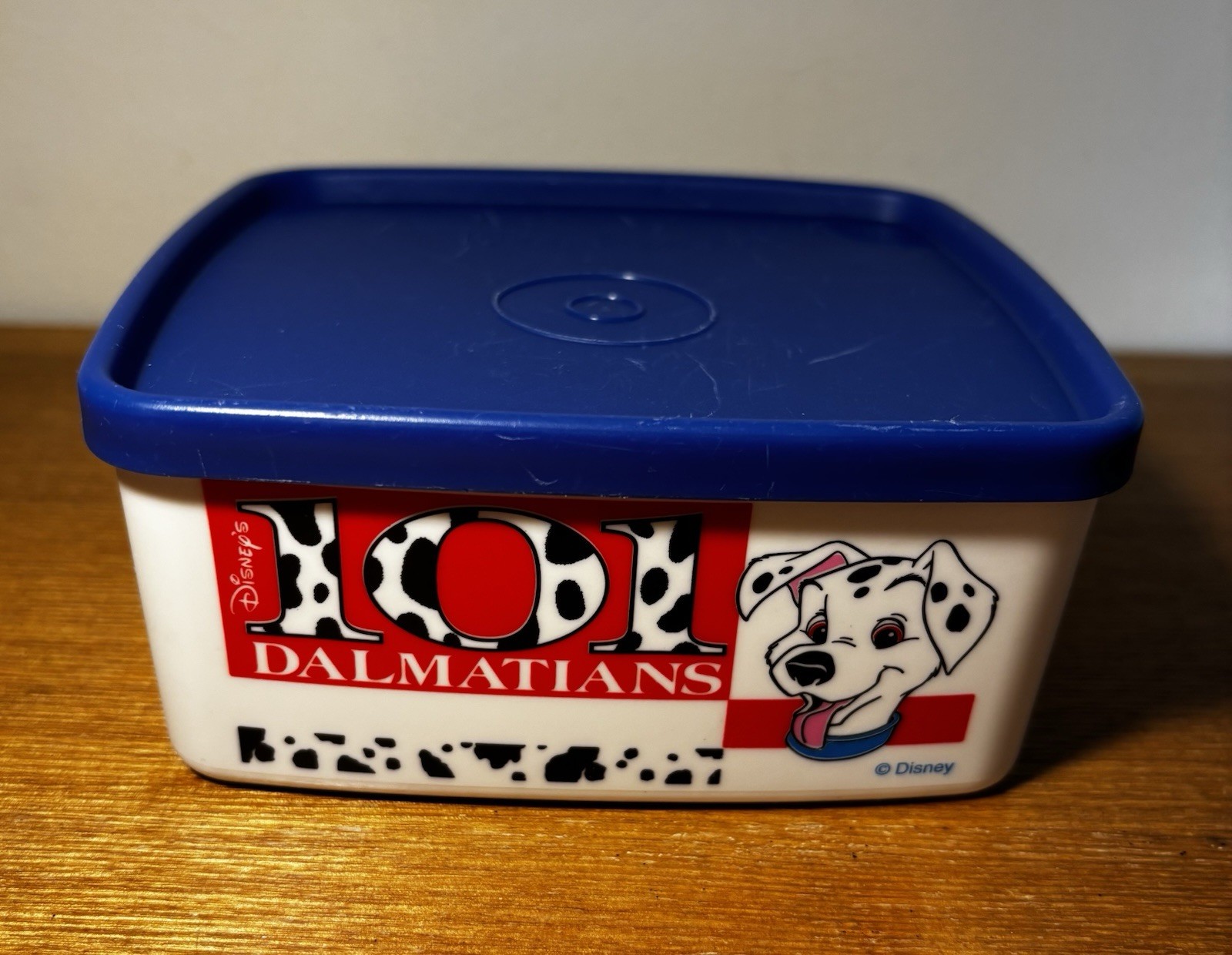 Tupperware Disney 101 Dalmations Box With Seal 400ml Rectangular
