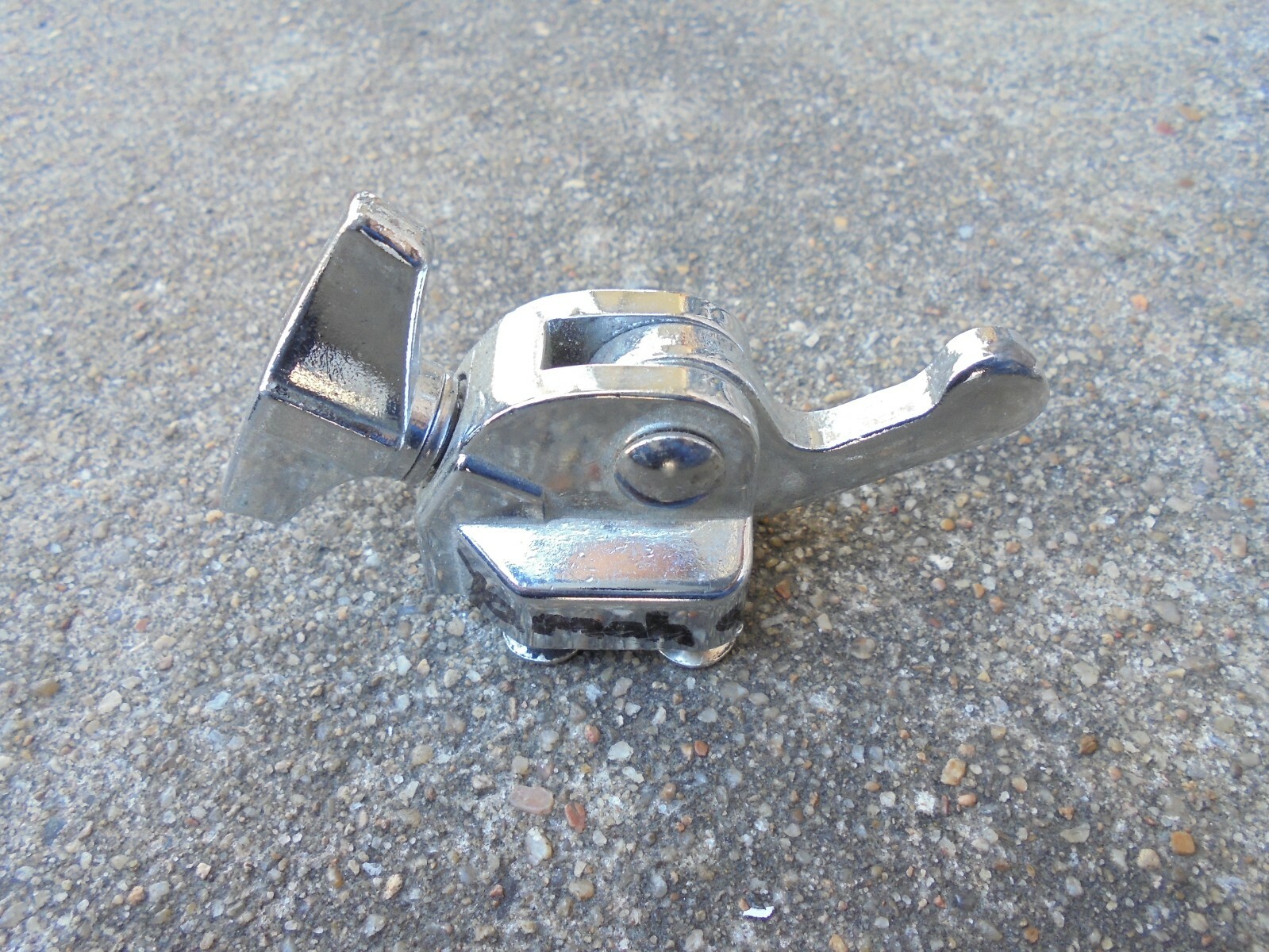 YAMAHA BASS DRUM PEDAL HOOP MOUNTING CLAMP-VERY NICE!