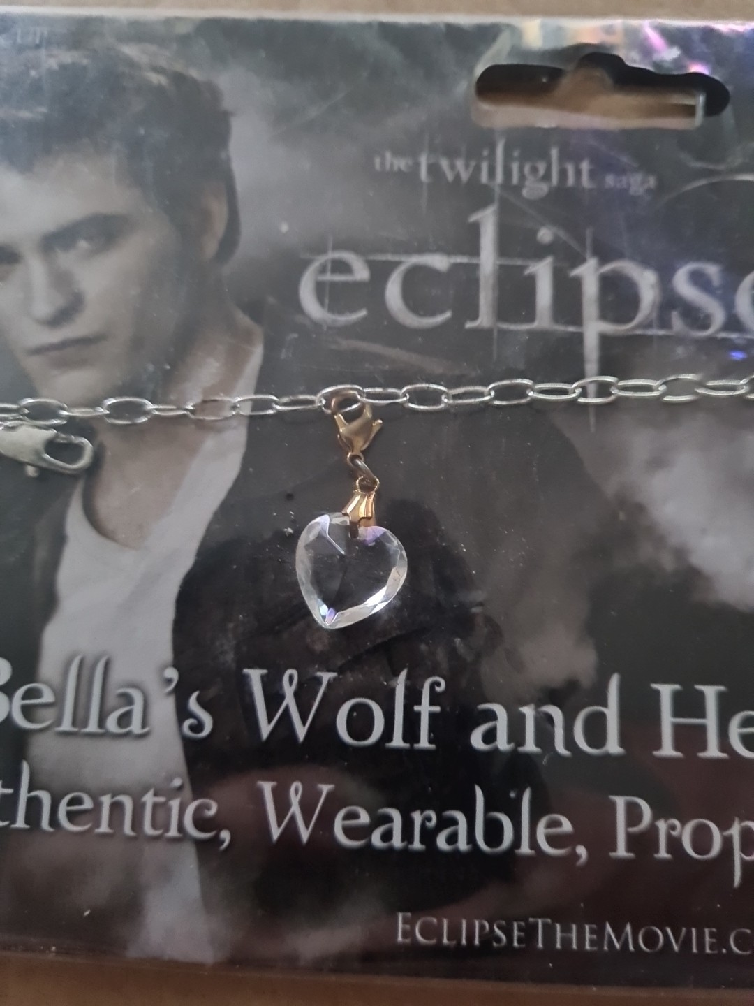 The Twilight Saga Eclipse Bella’s Wolf & Heart Bracelet NECA Replica 2010 New