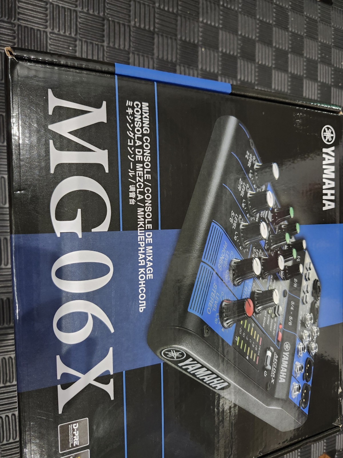 Yamaha MG06X 6-Channel Mixing Console with Effect