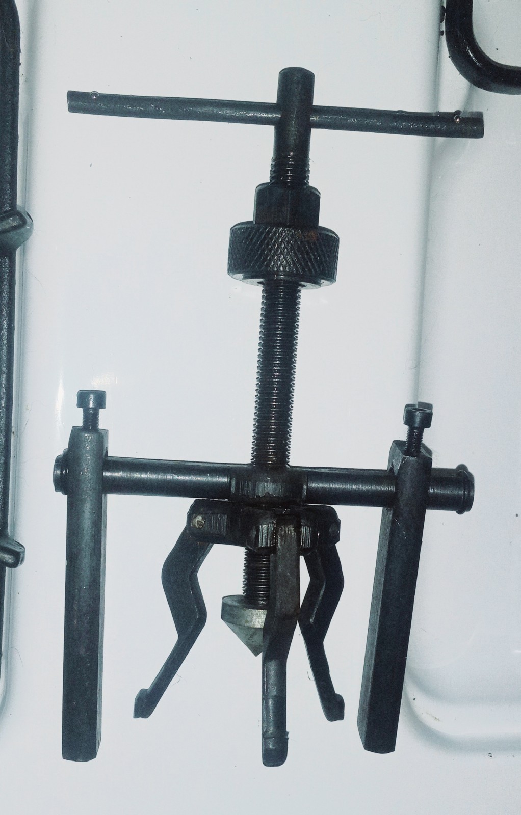 Pittsburgh P4876 Pilot Bearing Puller 3-jaw Blind Set Bushing Gear Tool