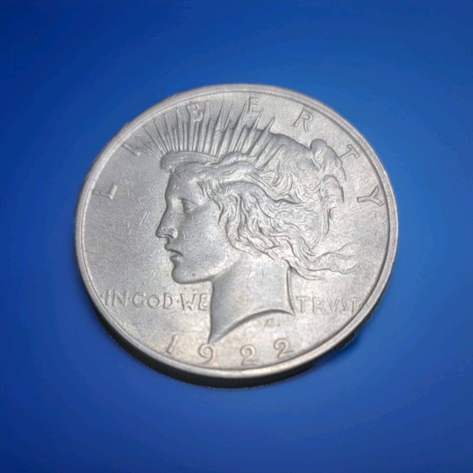1922-D Silver Peace Dollar - Denver Mint - Raw Circulated Condition - Key Mint