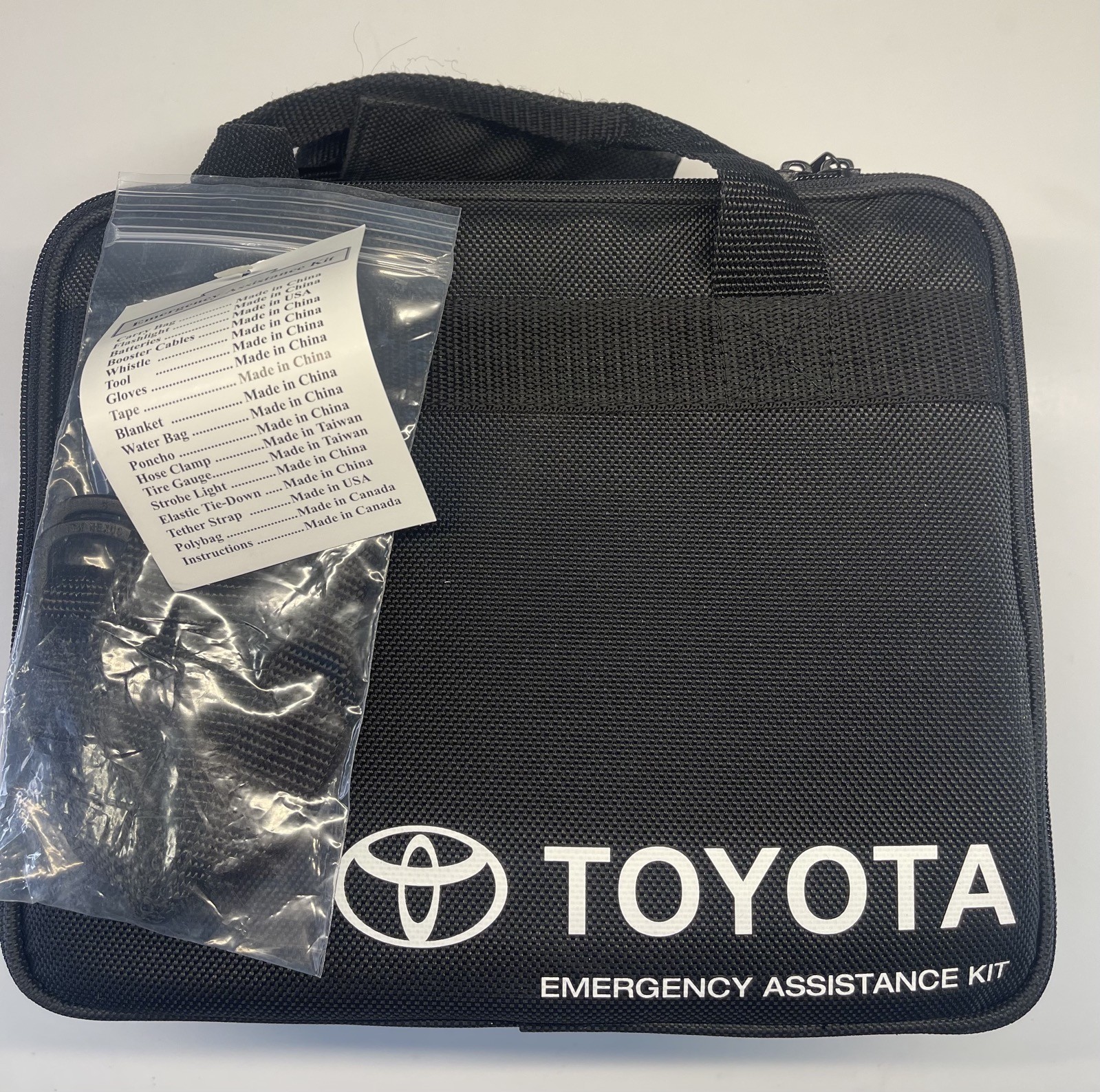 TOYOTA OEM EMERGENCY ASSISTANCE KIT COMPLETE CAR SAFETY ROADSIDE BAG BRAND NEW