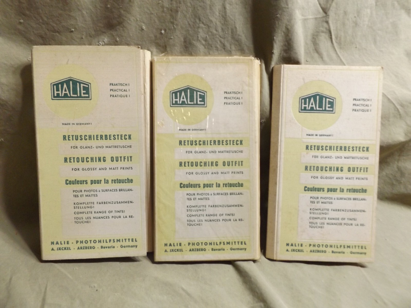 3 Vintage ça 1945 Photography HALIE RETOUCHING OUTFIT Kits 1 Unopened 2 Brushes