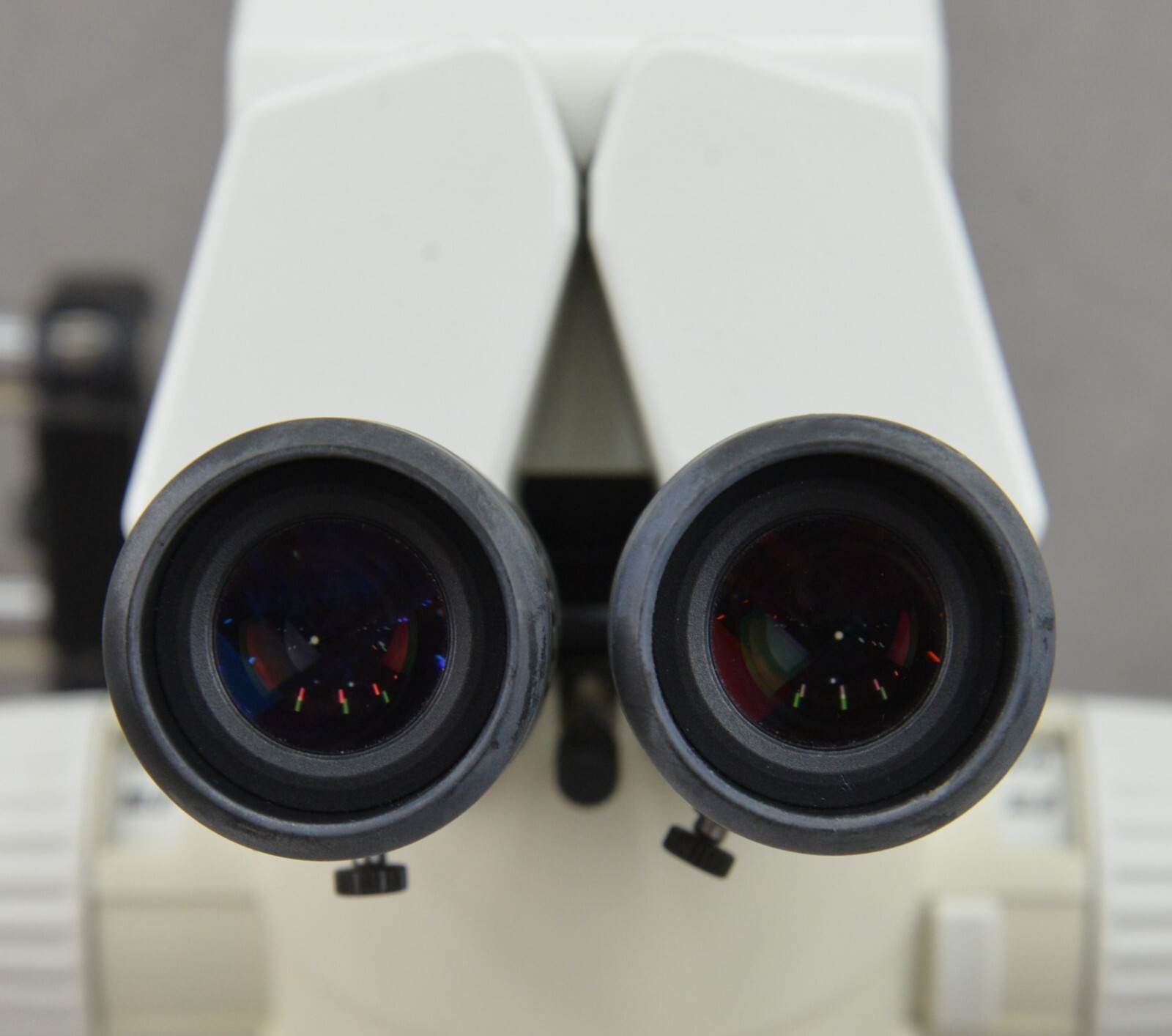 Leica MZ12 Binocular Stereo Zoom Microscope on Diagnostic Instruments Boom Stand