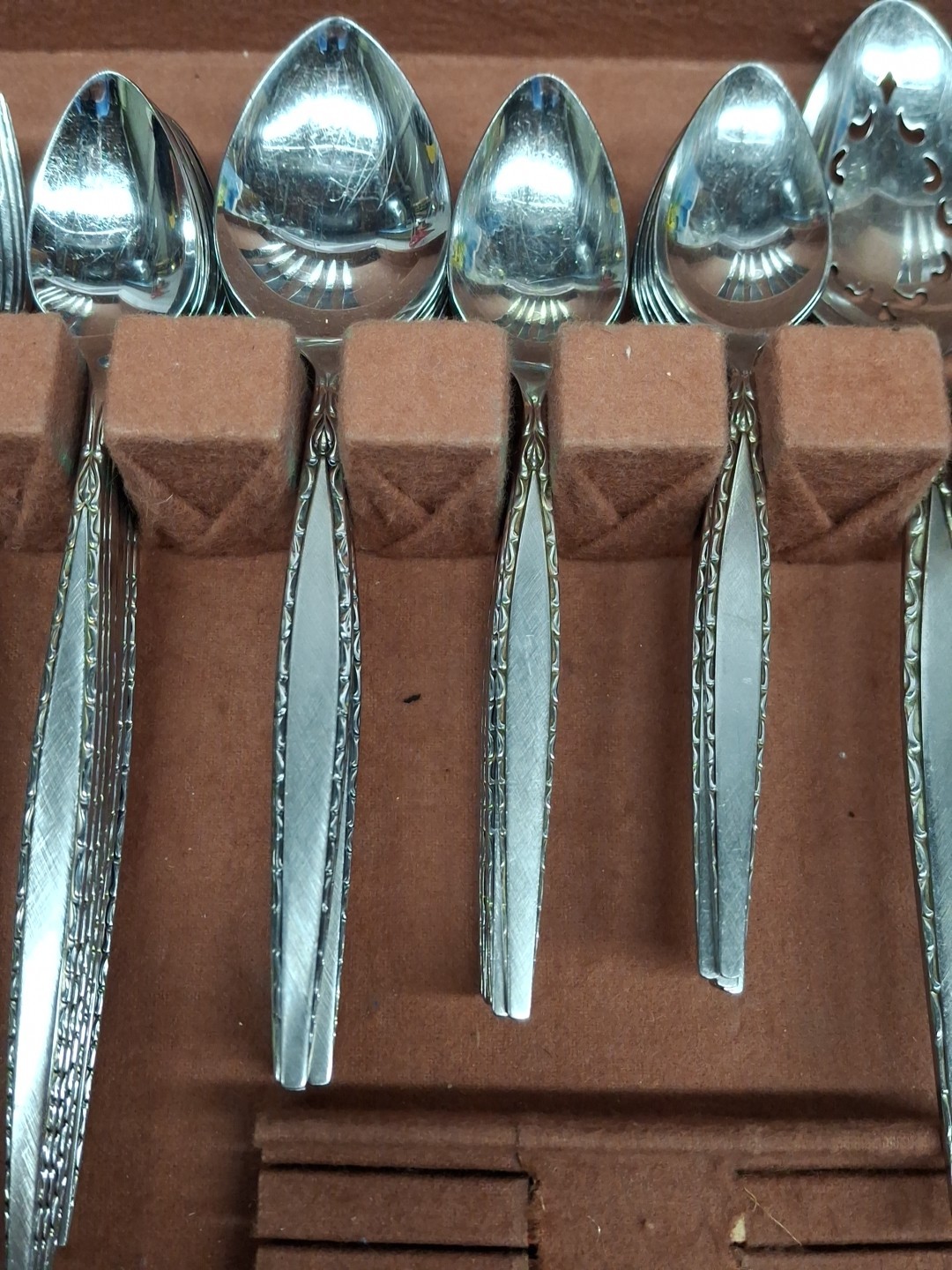 Vintage Oneida Community Stainless VENETIA Silverware 54 pieces MCM Flatware